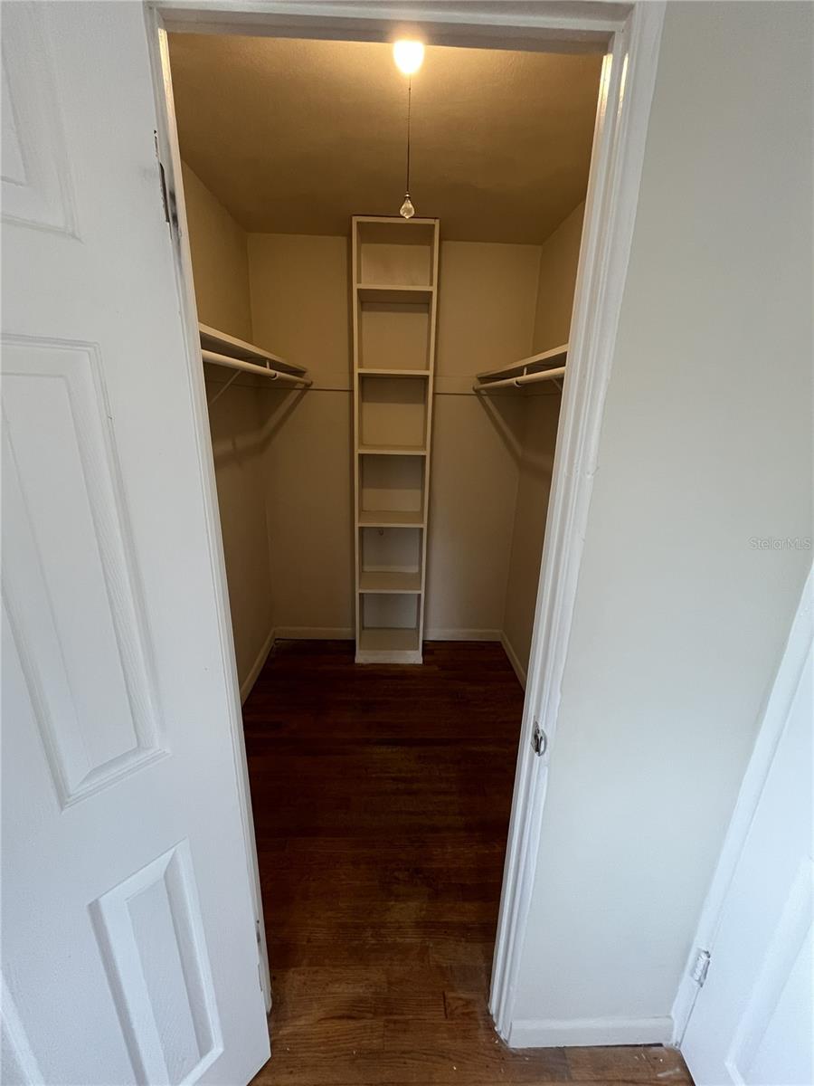 Image 30 of 33 For 509 East Street