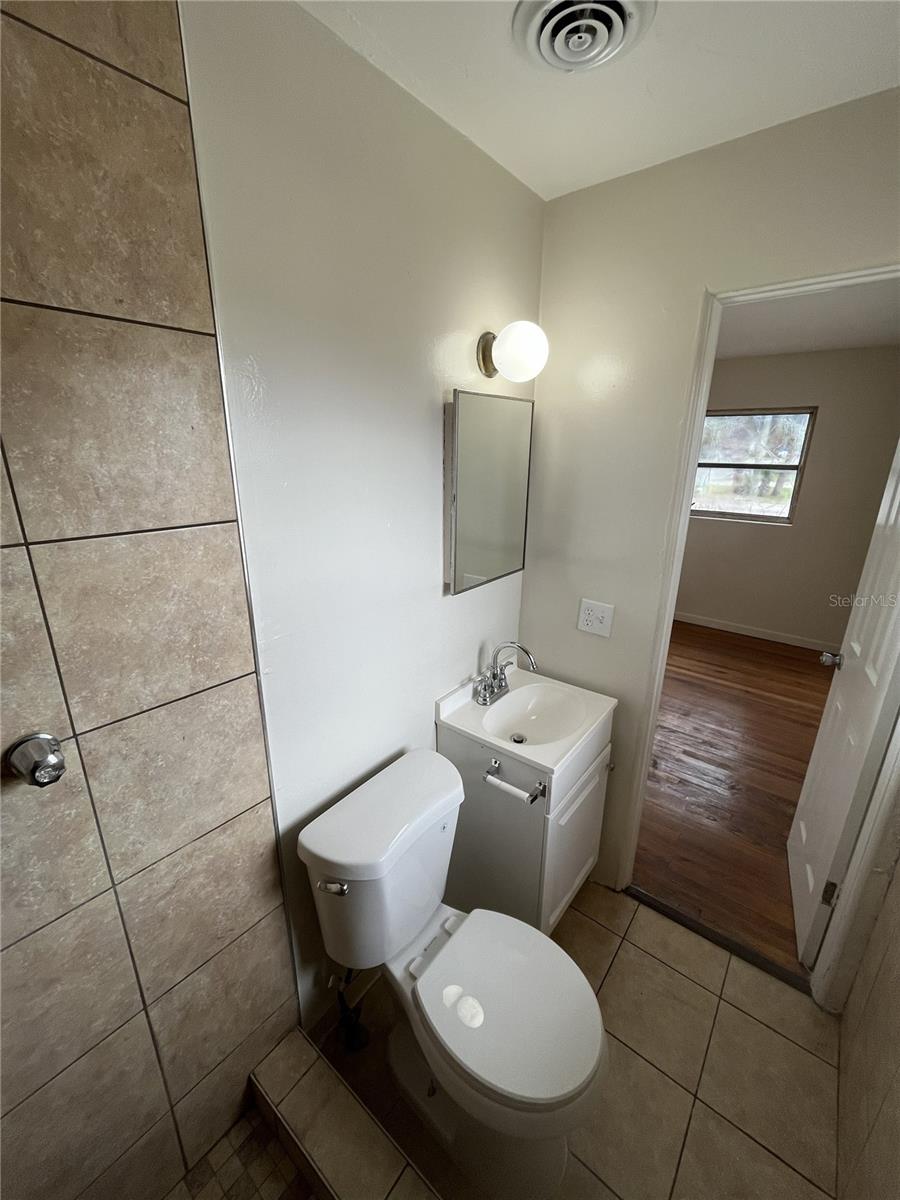 Image 33 of 33 For 509 East Street