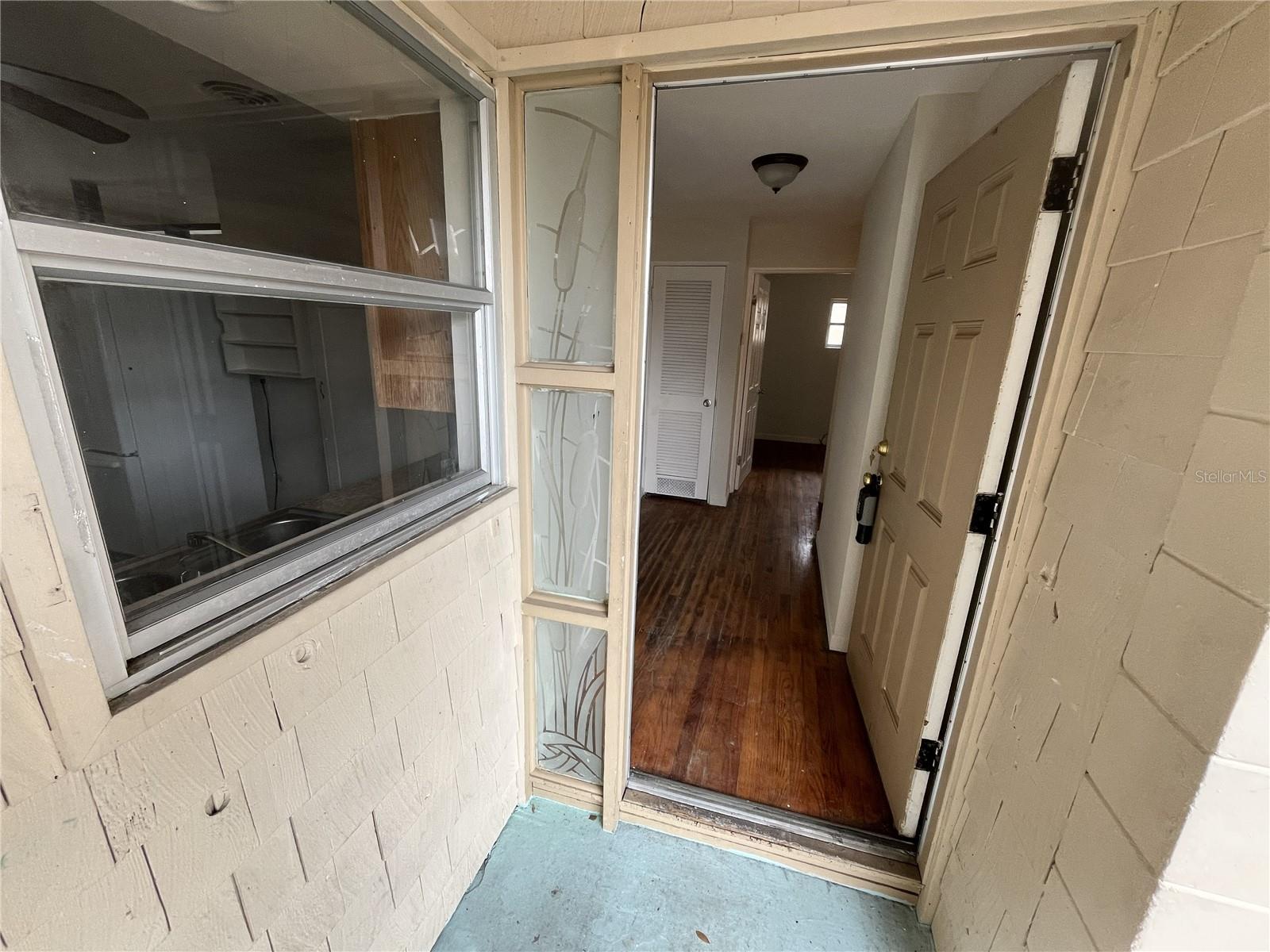 Image 7 of 33 For 509 East Street