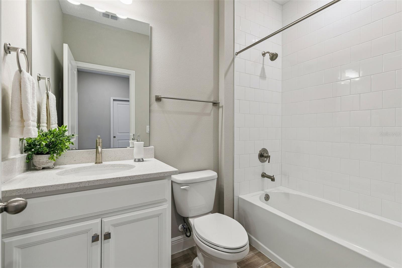 Image 30 of 51 For 6491 Cyrils Drive