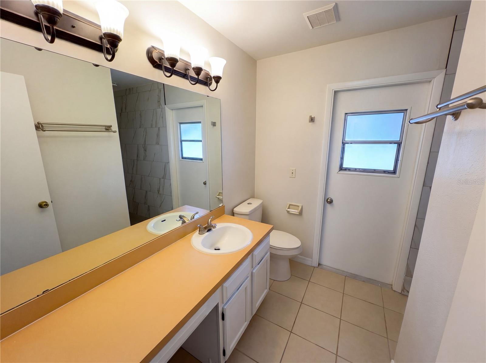 Image 19 of 24 For 1171 Saddlehorn Circle