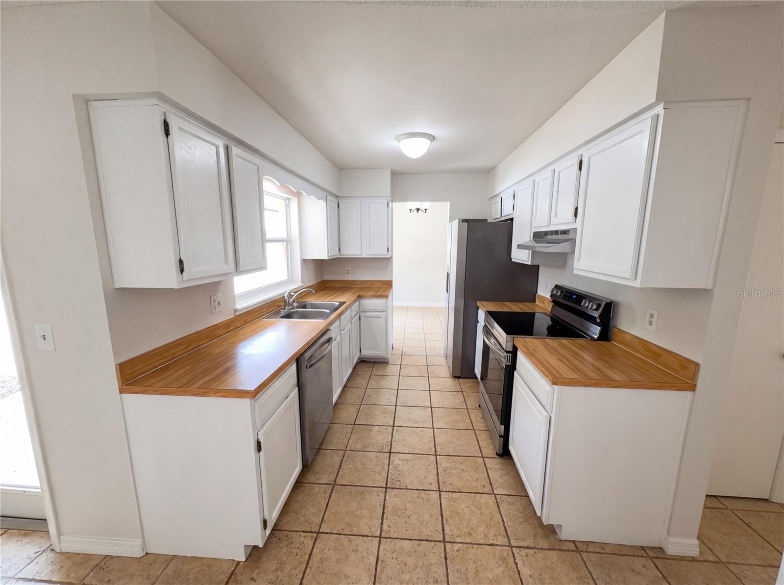 Image 2 of 24 For 1171 Saddlehorn Circle