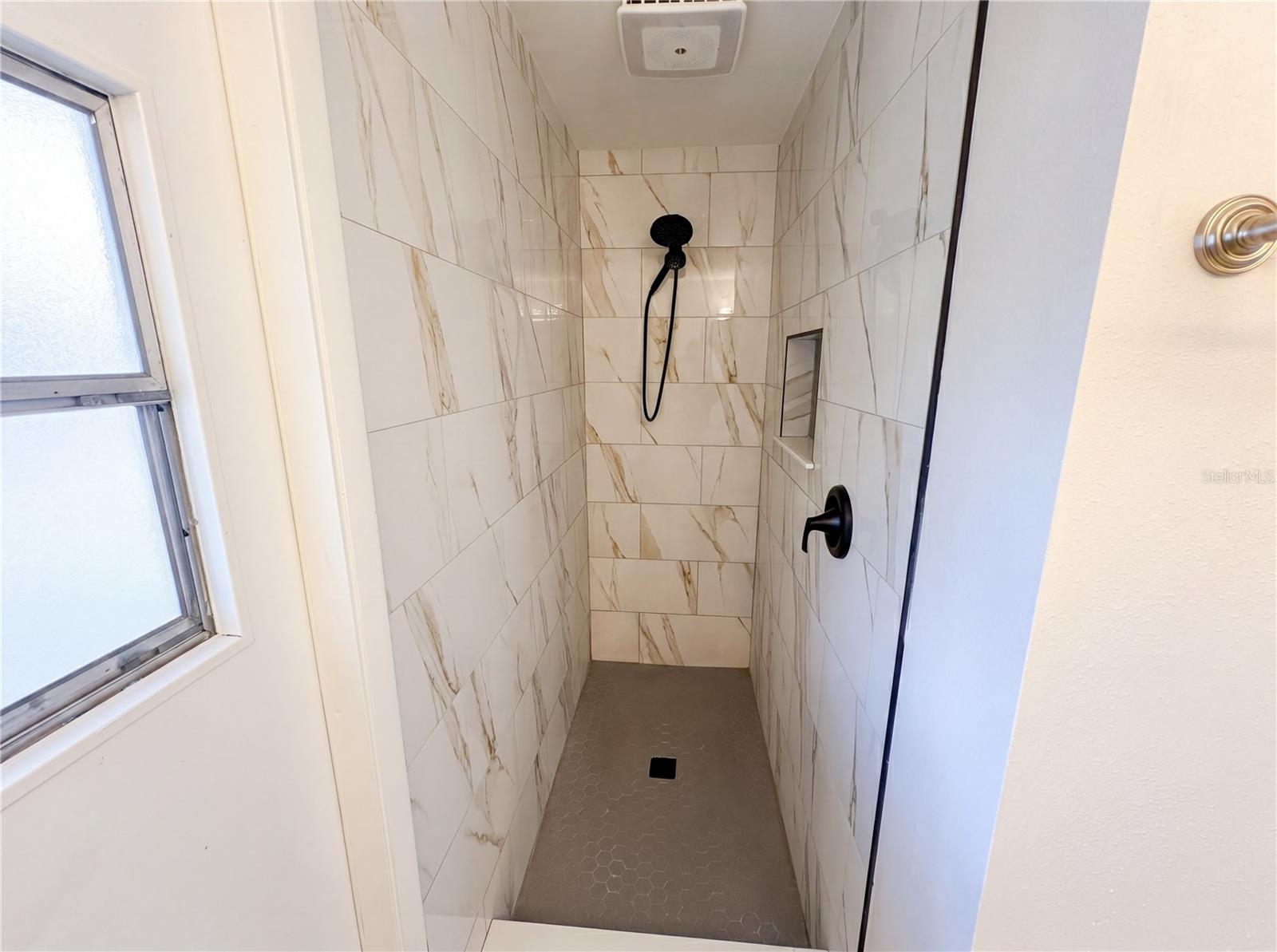 Image 20 of 24 For 1171 Saddlehorn Circle