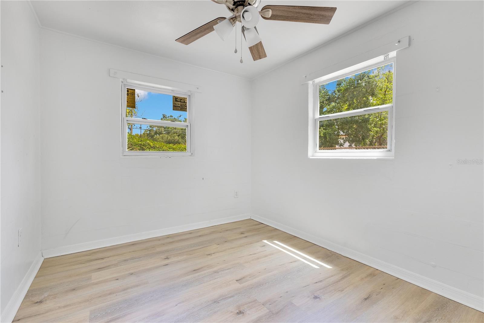 Image 10 of 32 For 1025 Colyer Street A-b