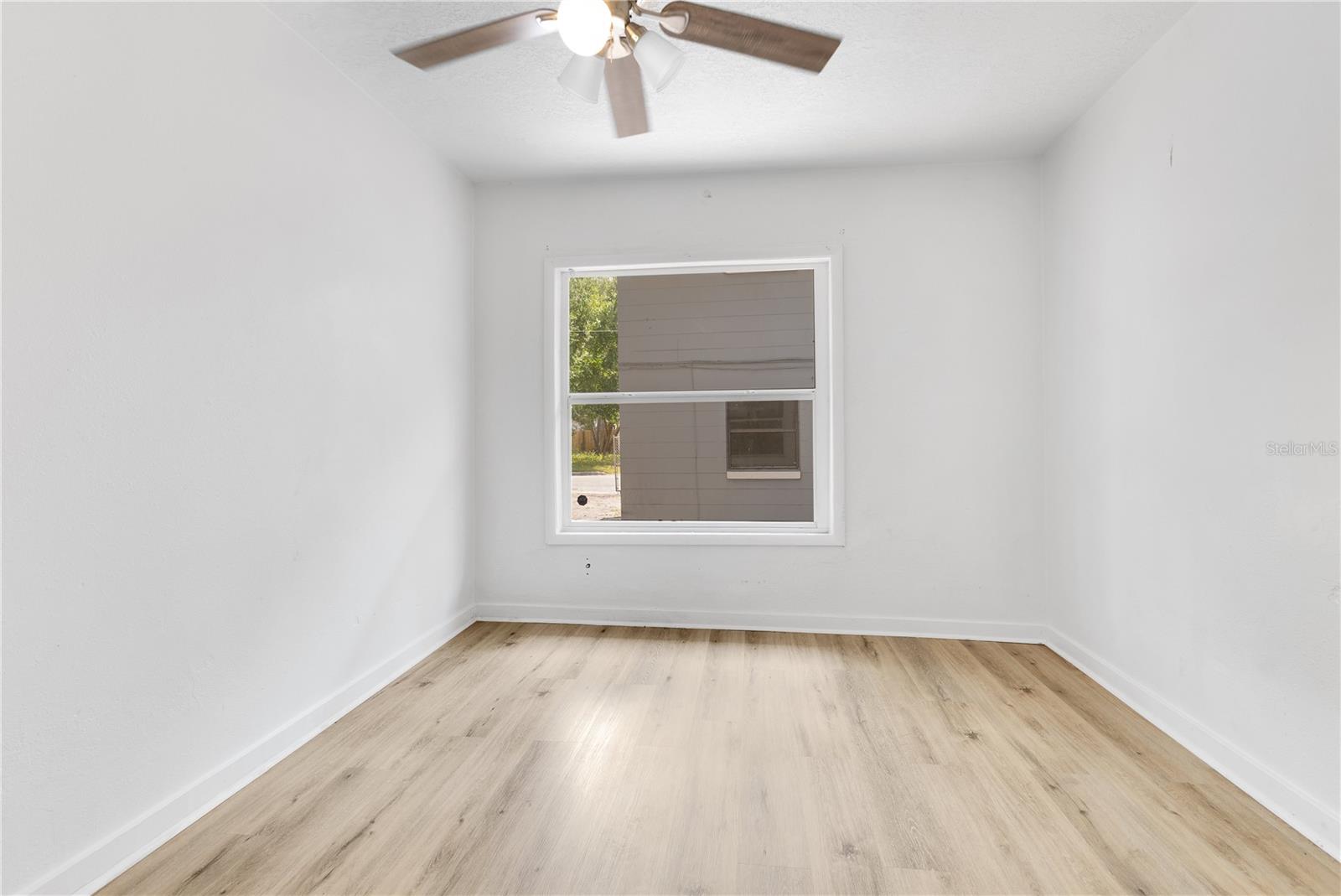Image 23 of 32 For 1025 Colyer Street A-b