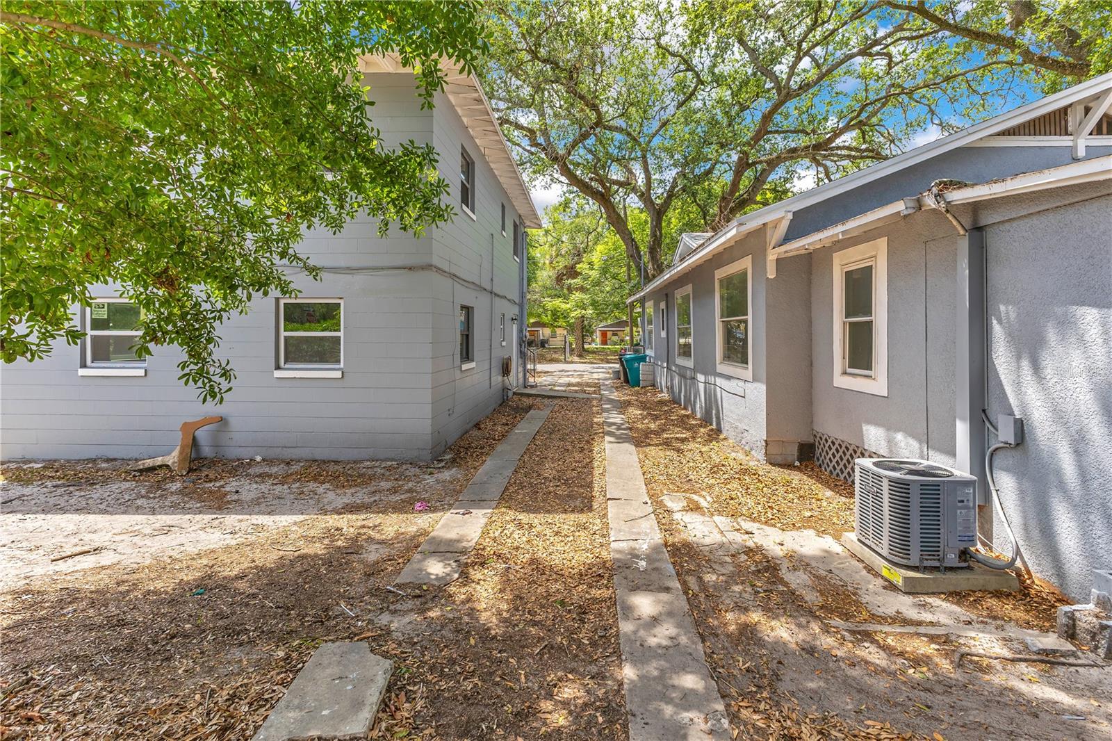Image 27 of 32 For 1025 Colyer Street A-b