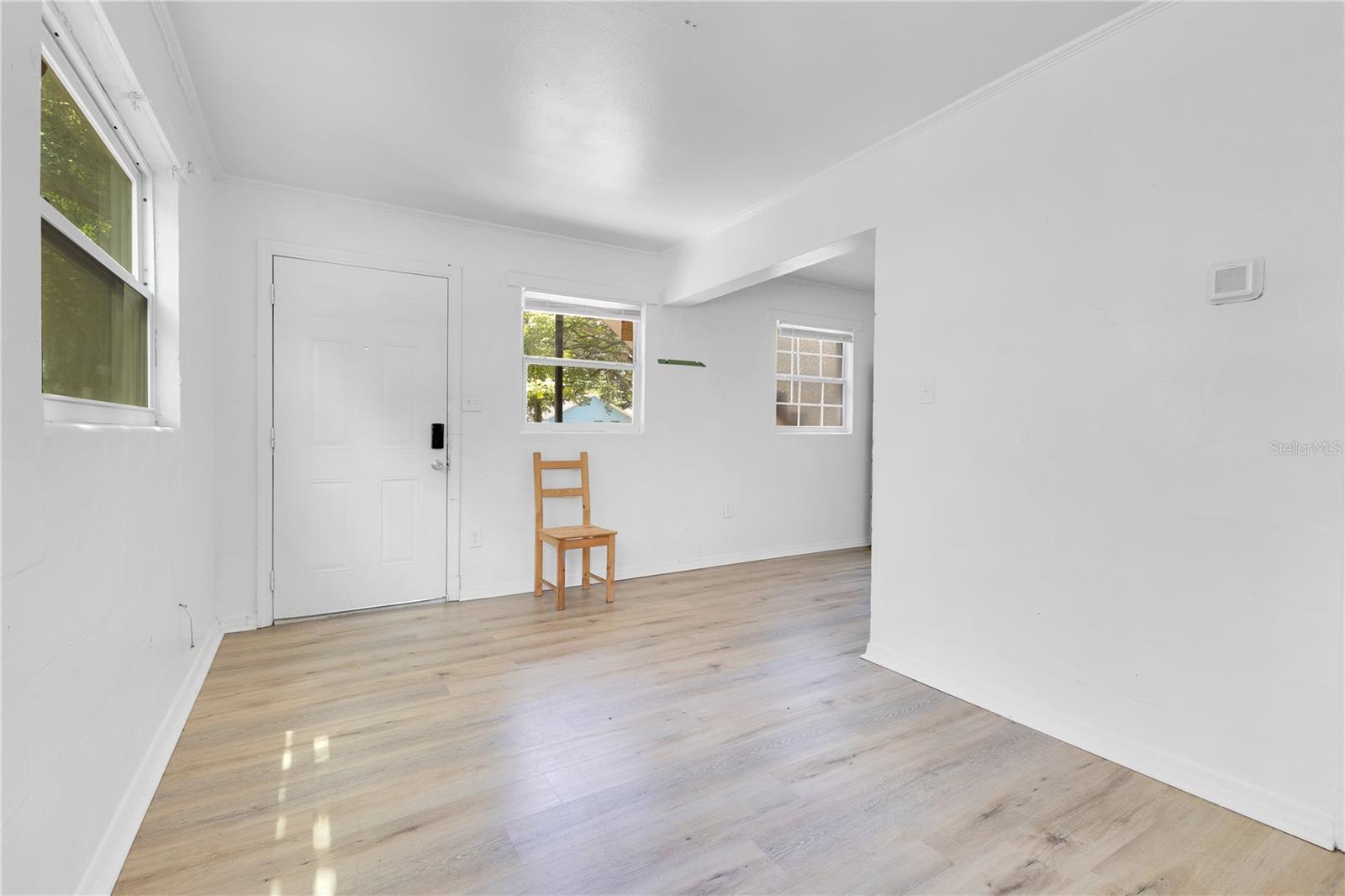 Image 8 of 32 For 1025 Colyer Street A-b