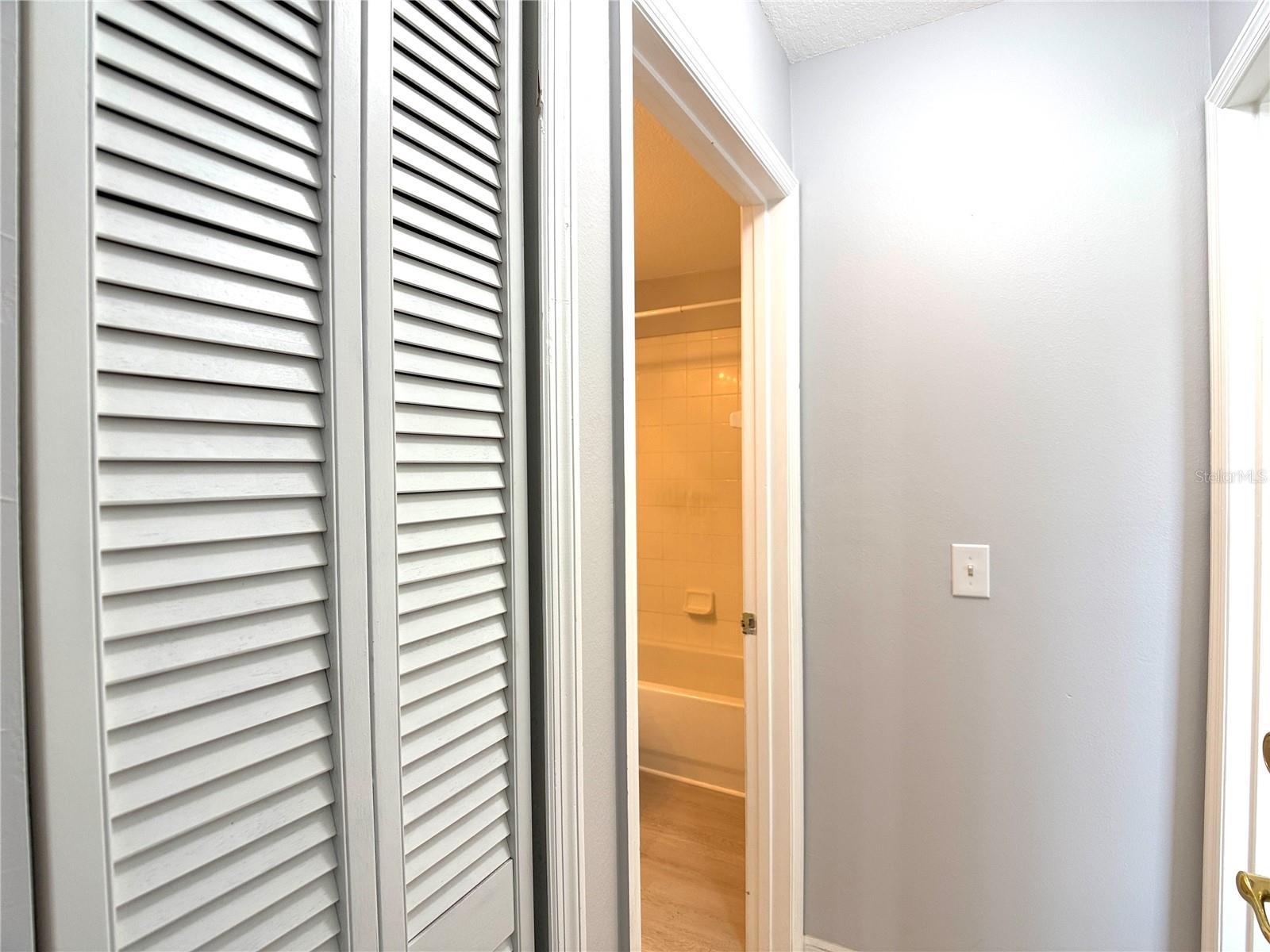 Image 15 of 23 For 306a Mango Drive