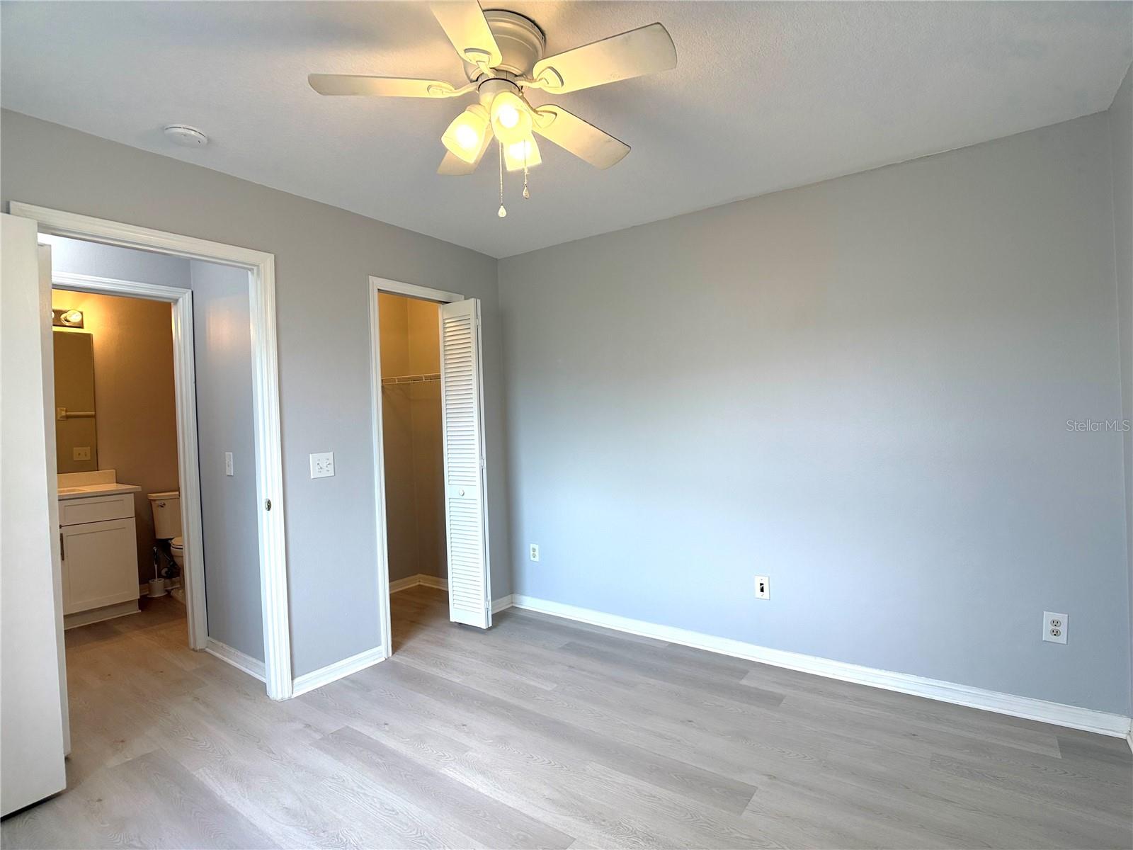 Image 17 of 23 For 306a Mango Drive