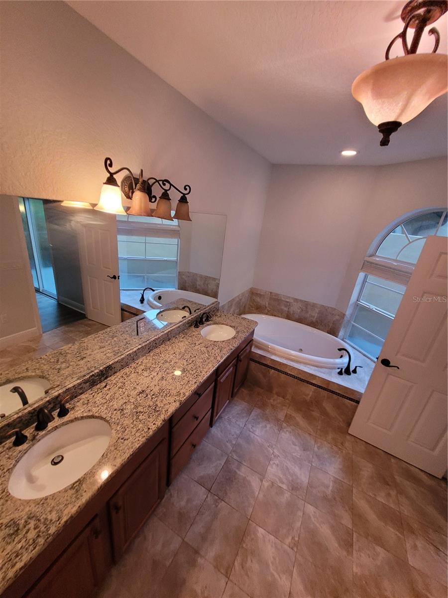 Image 6 of 30 For 1455 Catherine Street