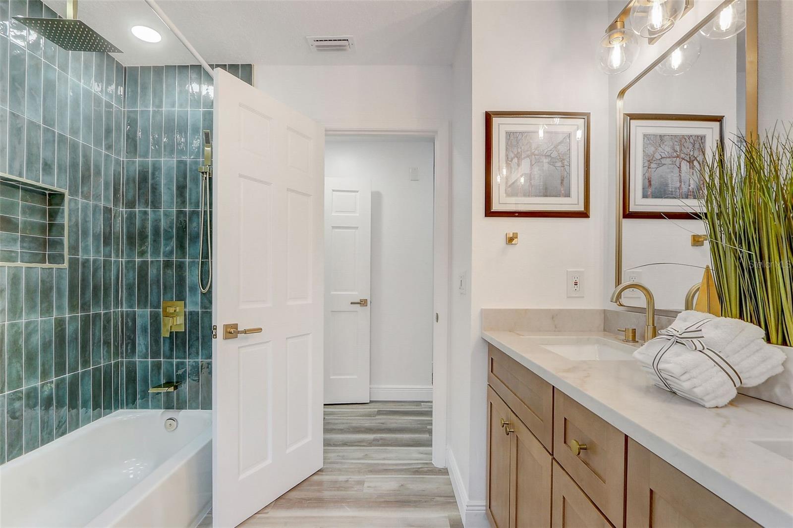 Image 29 of 59 For 3943 Haynes Circle