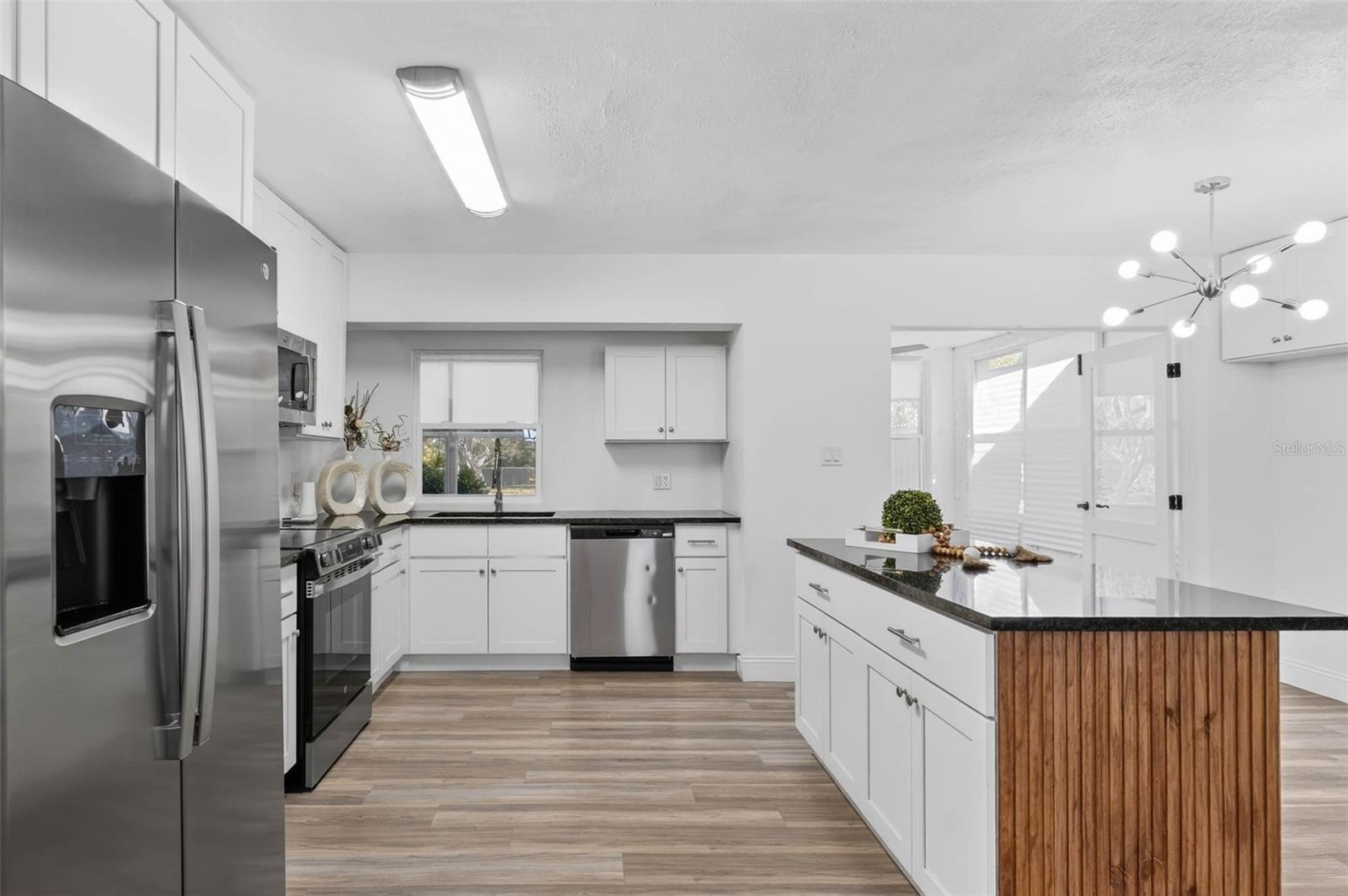 Image 13 of 57 For 8812 Oakwood Drive