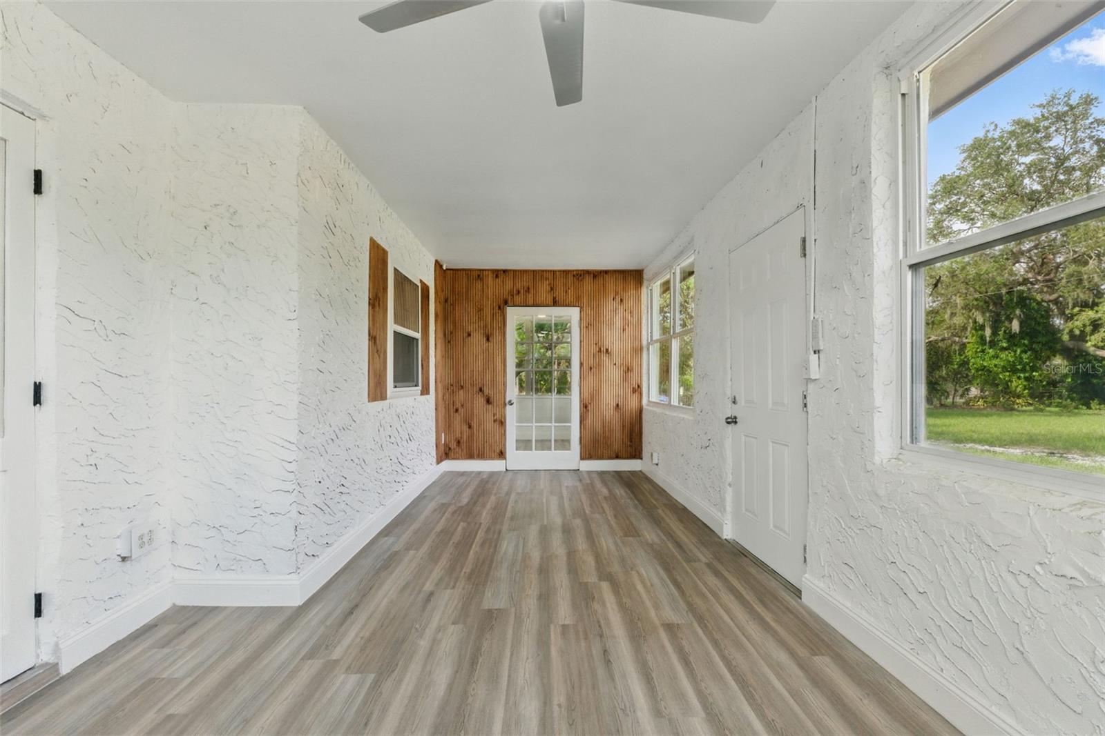 Image 23 of 57 For 8812 Oakwood Drive