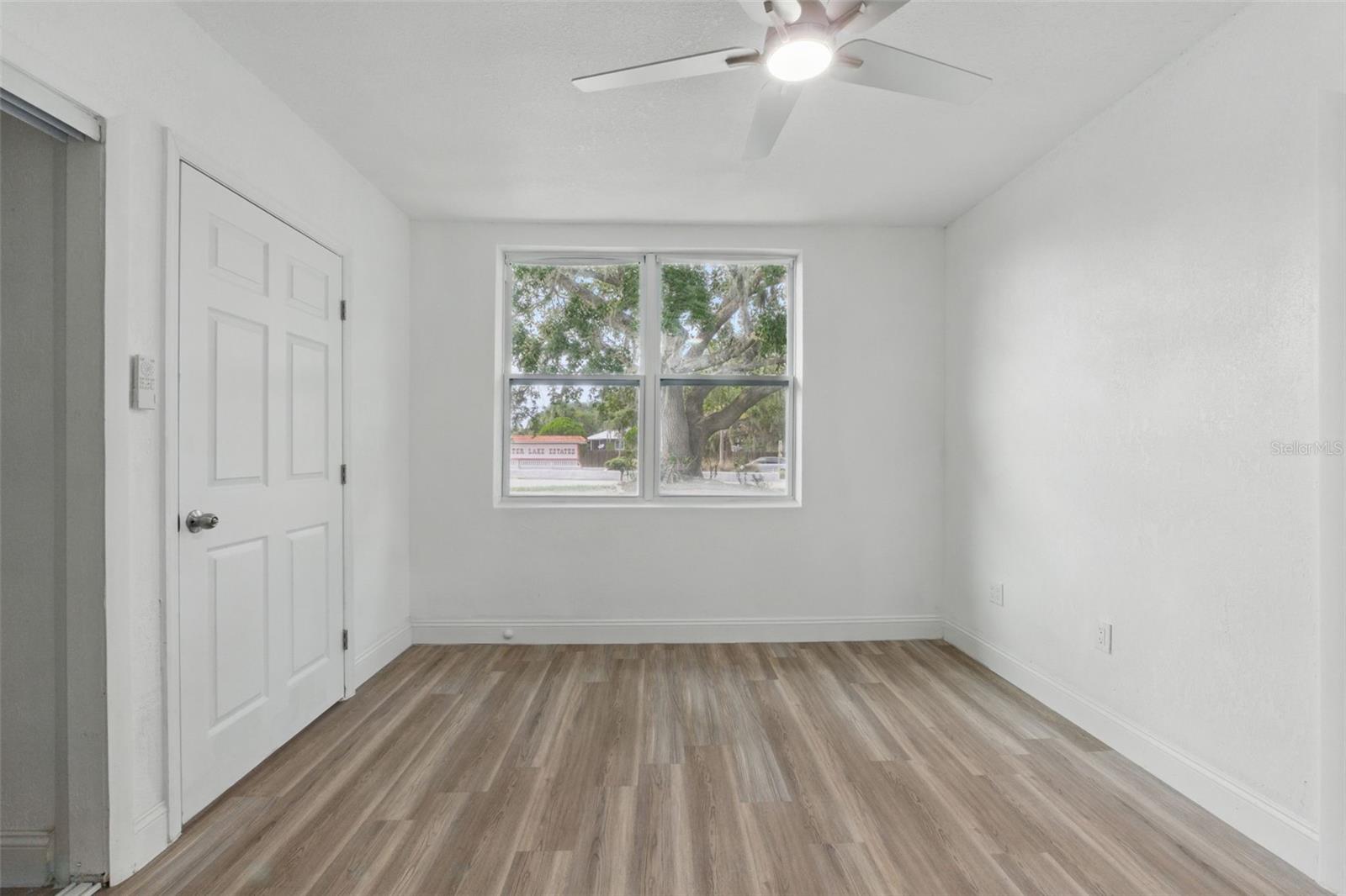Image 38 of 57 For 8812 Oakwood Drive