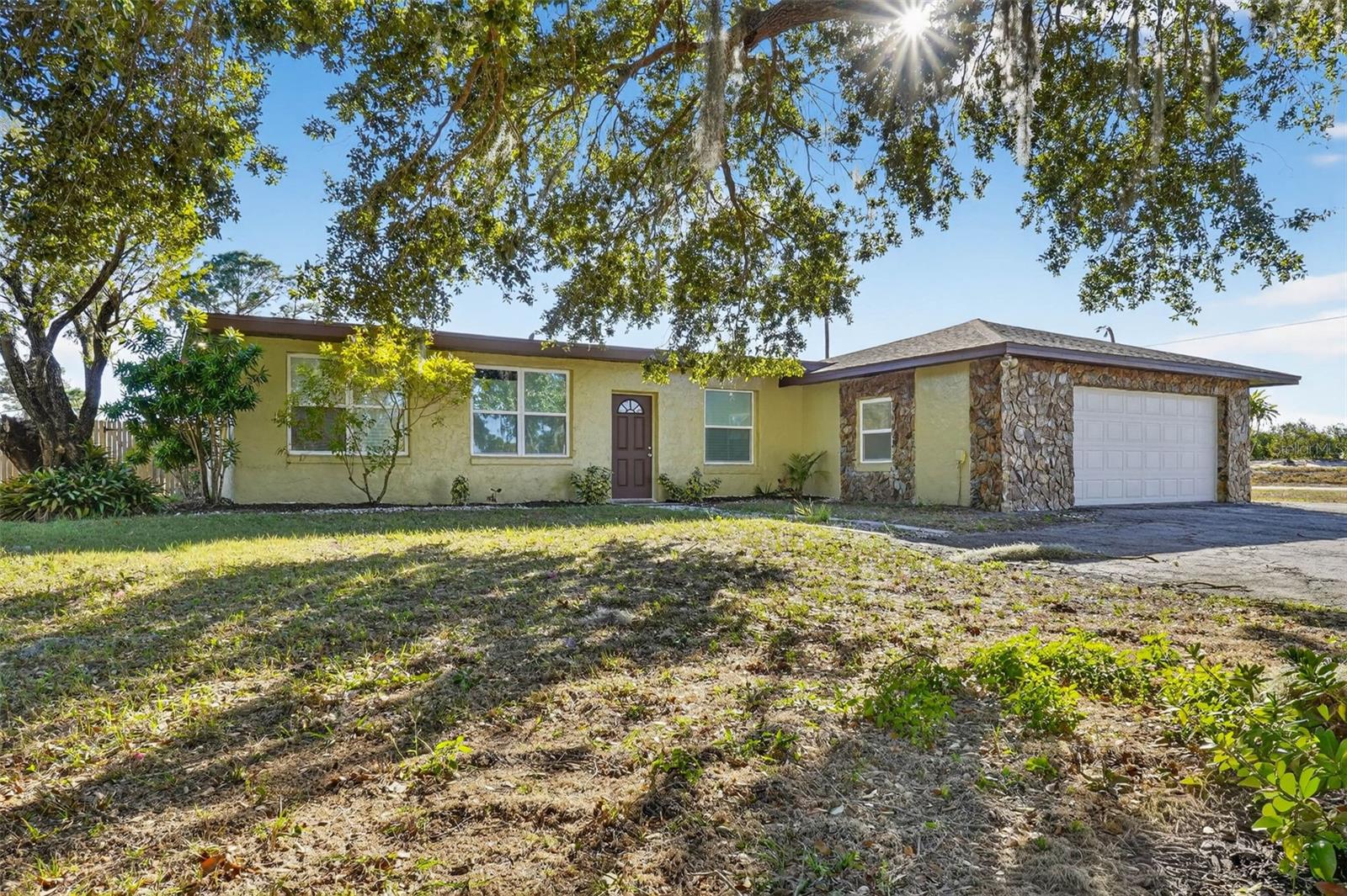 Image 47 of 57 For 8812 Oakwood Drive