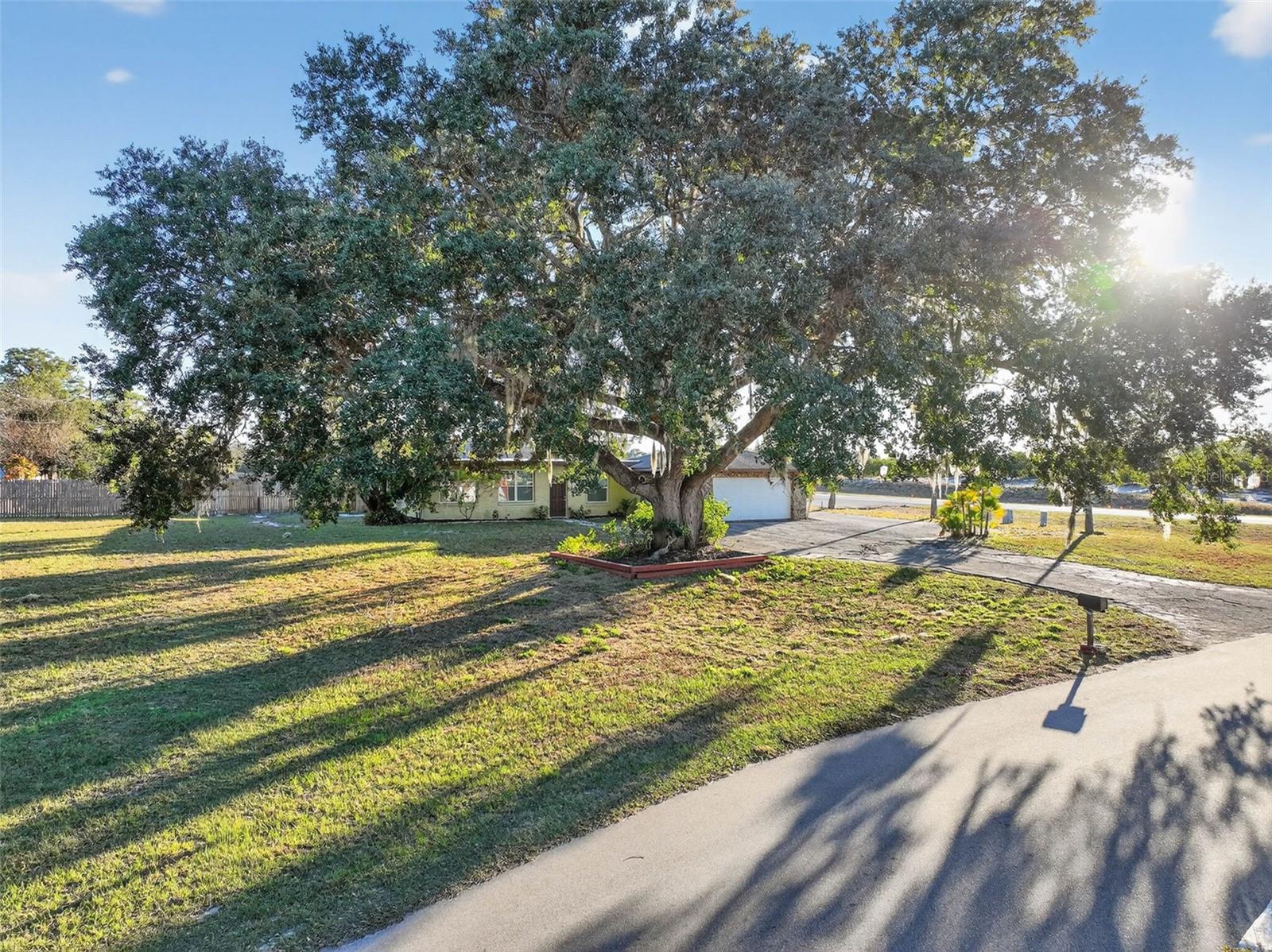 Image 51 of 57 For 8812 Oakwood Drive