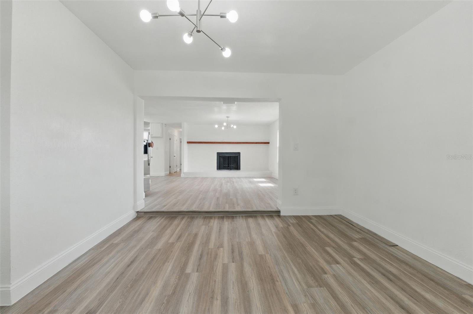Image 7 of 57 For 8812 Oakwood Drive