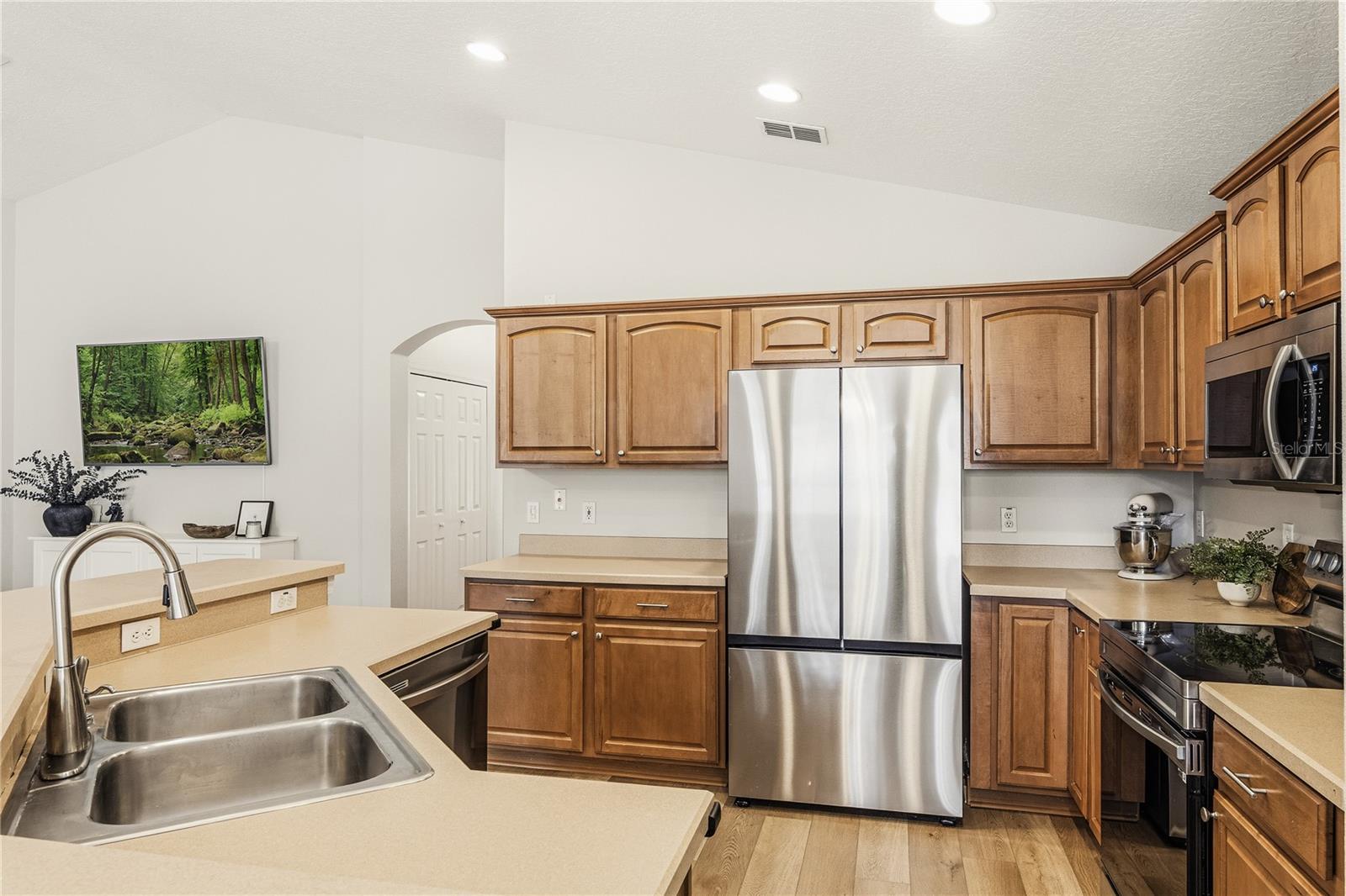 Image 11 of 42 For 107 Calabria Springs Cove