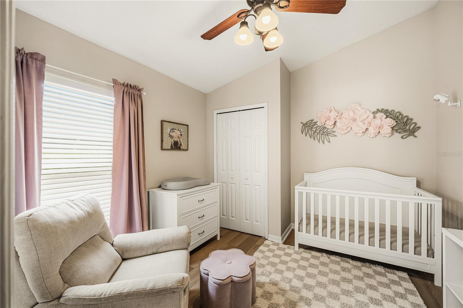 Image 17 of 42 For 107 Calabria Springs Cove