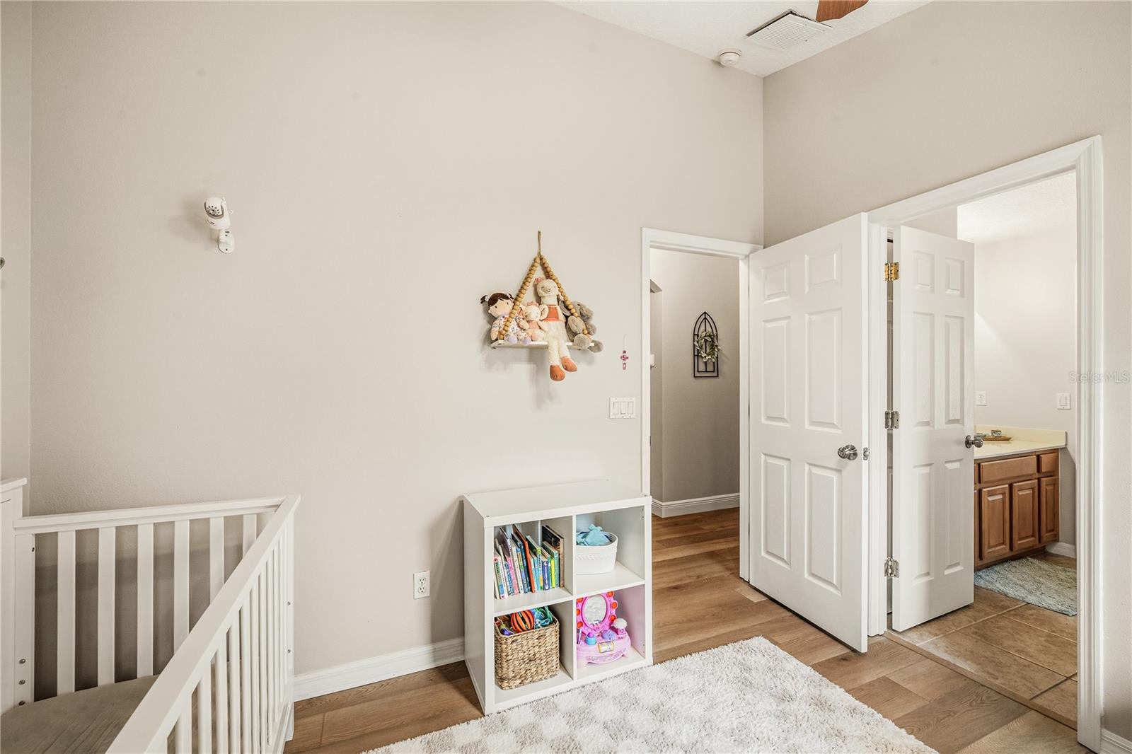 Image 18 of 42 For 107 Calabria Springs Cove