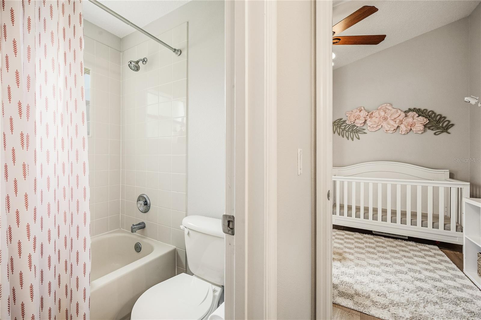 Image 19 of 42 For 107 Calabria Springs Cove