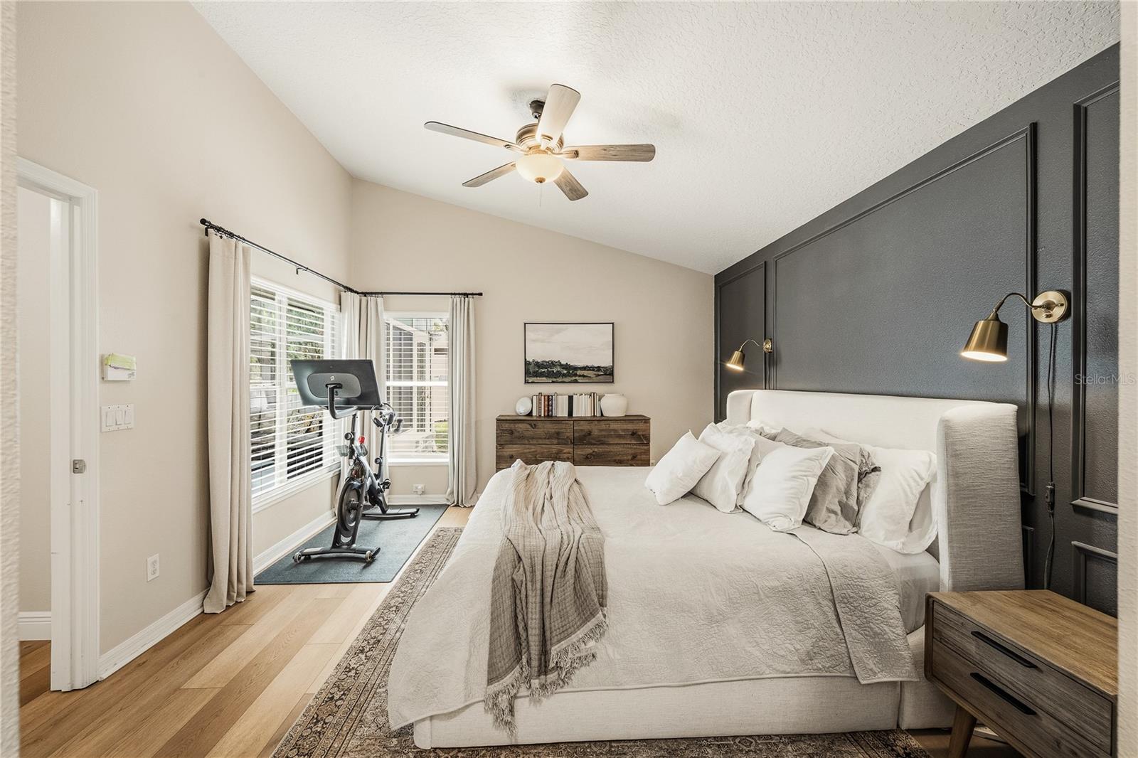 Image 22 of 42 For 107 Calabria Springs Cove