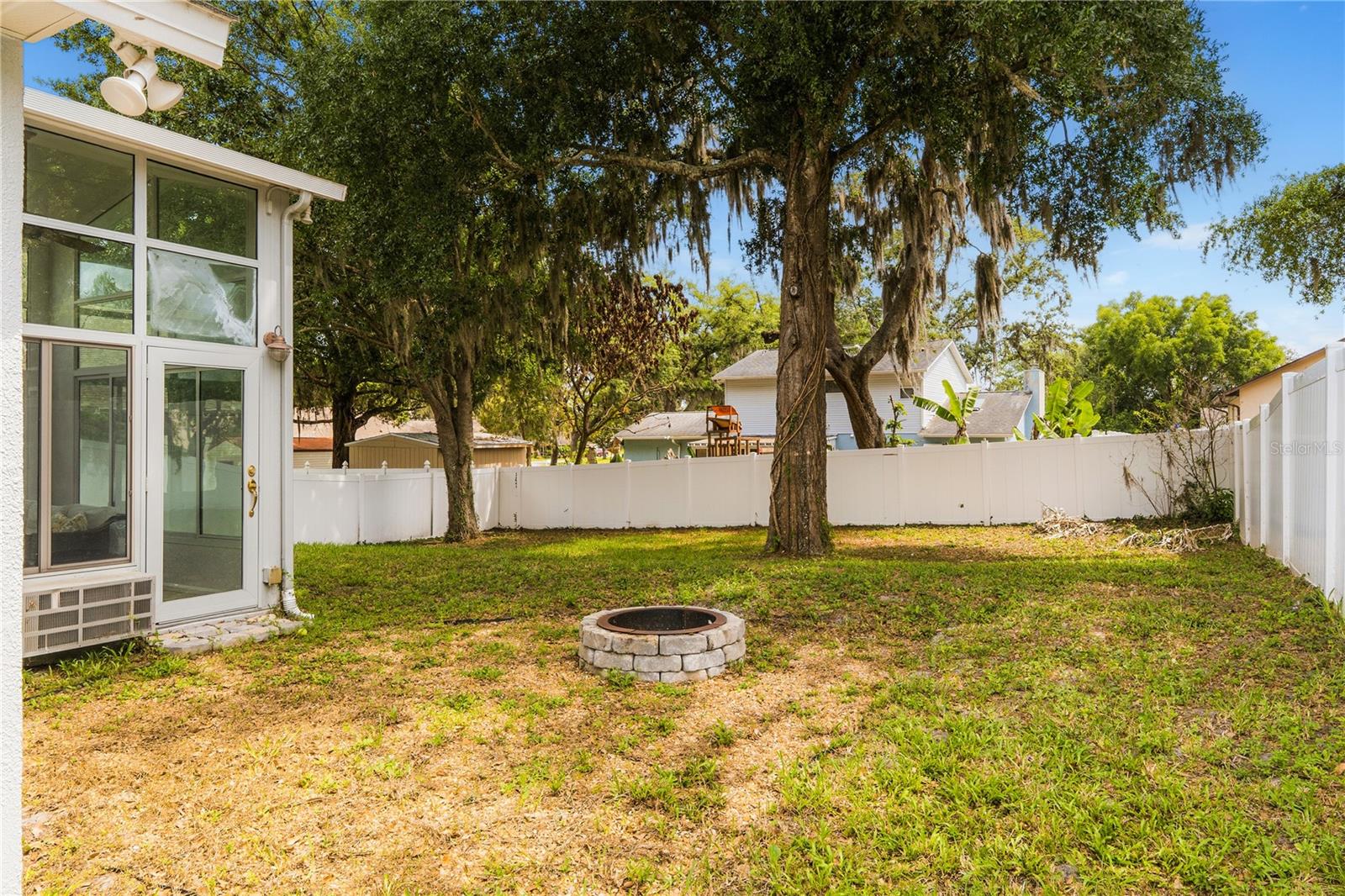 Image 35 of 42 For 107 Calabria Springs Cove