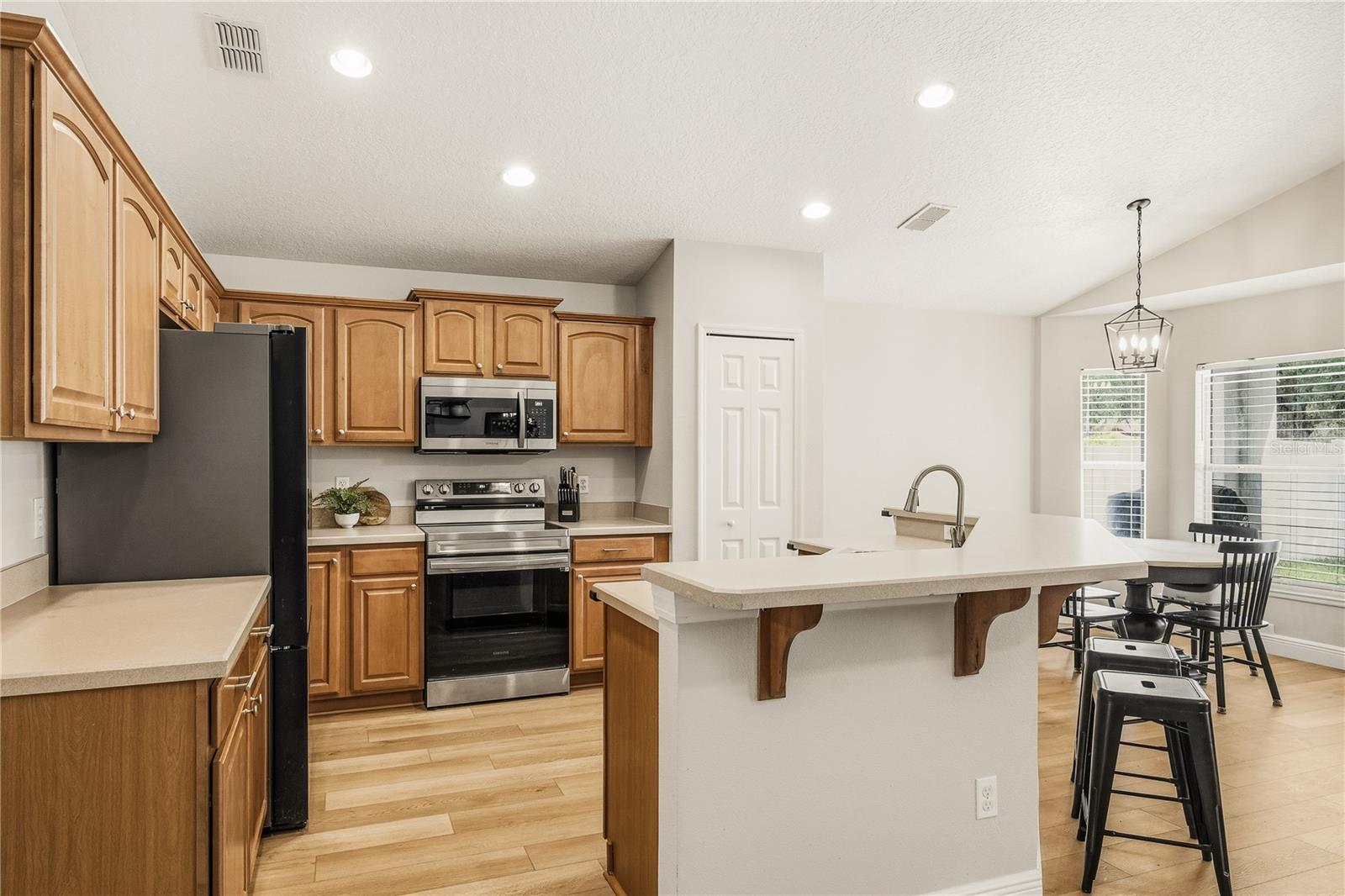 Image 9 of 42 For 107 Calabria Springs Cove