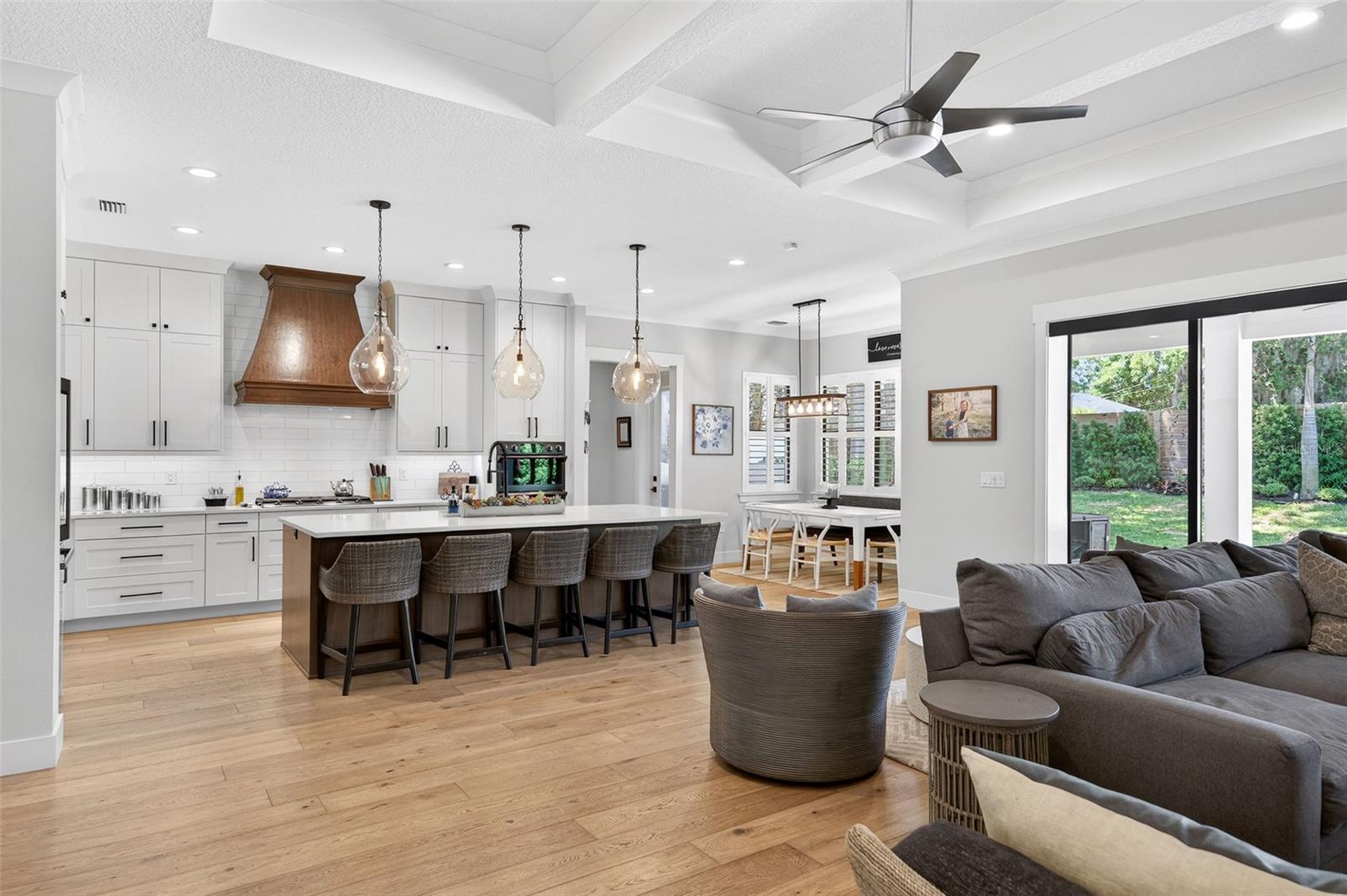 Image 17 of 61 For 427 Raehn Street