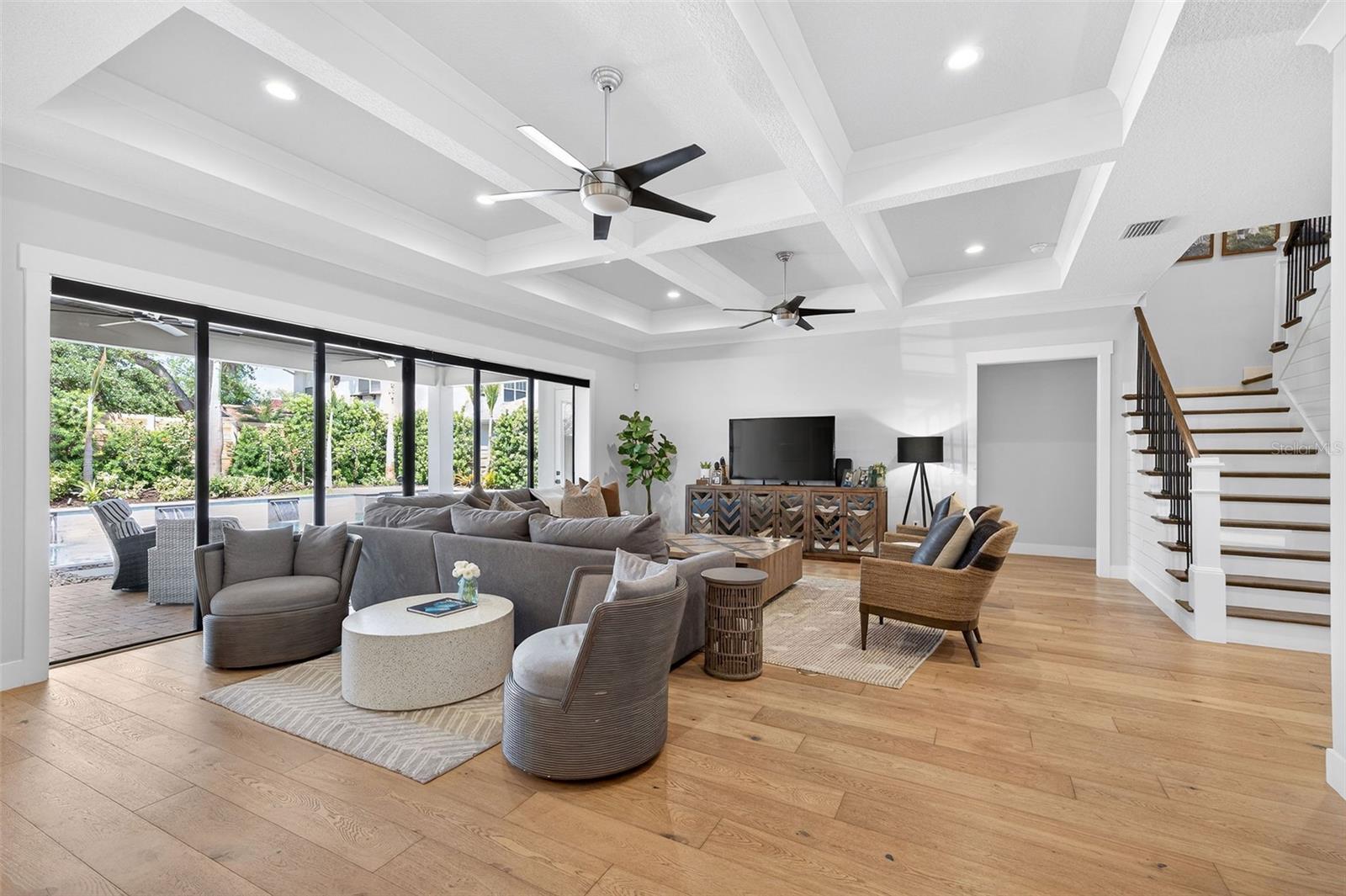 Image 19 of 61 For 427 Raehn Street