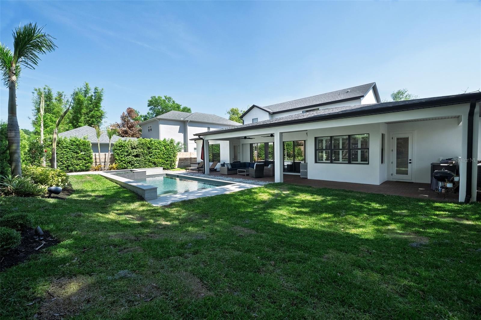 Image 32 of 61 For 427 Raehn Street