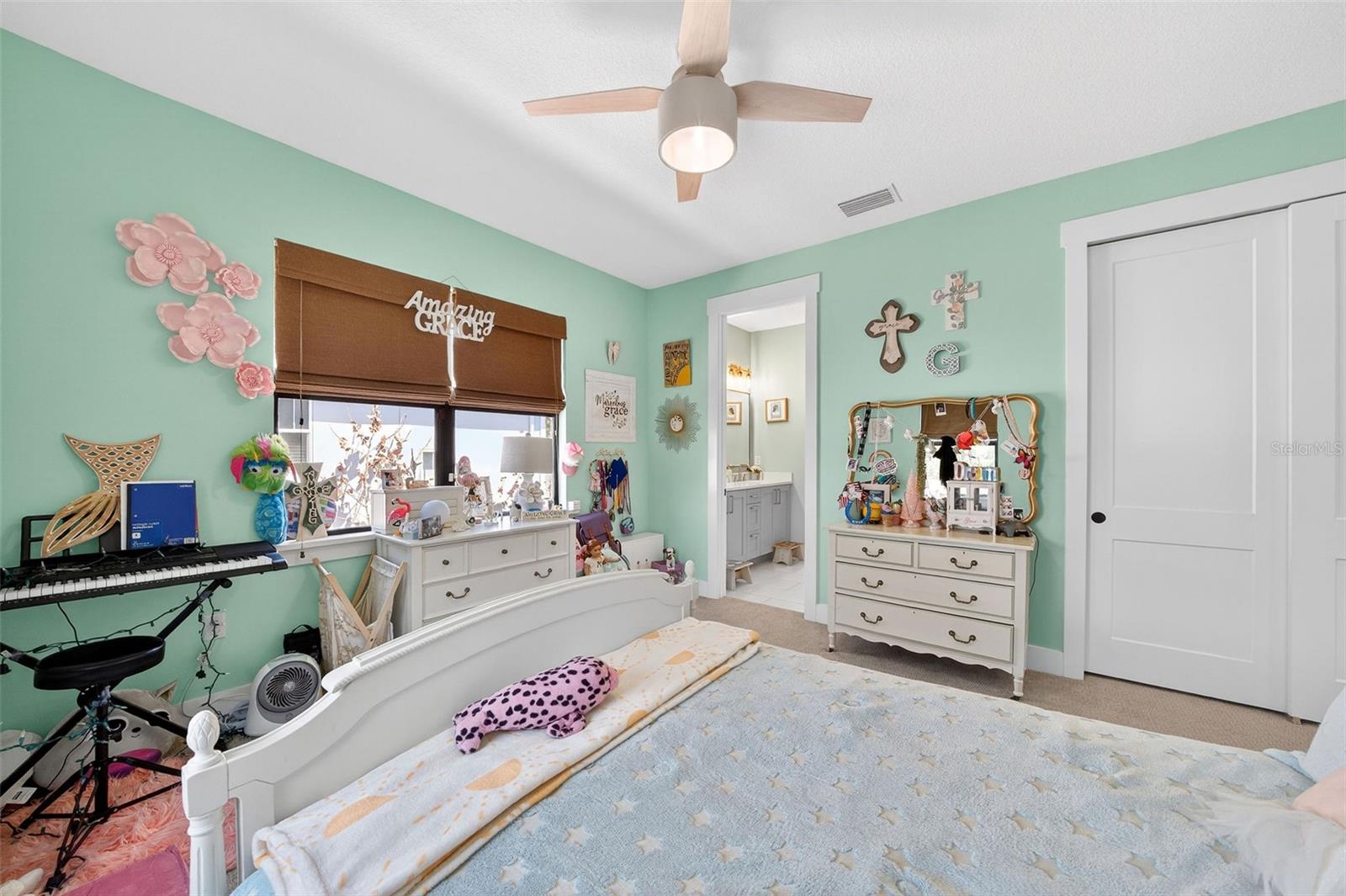 Image 36 of 61 For 427 Raehn Street