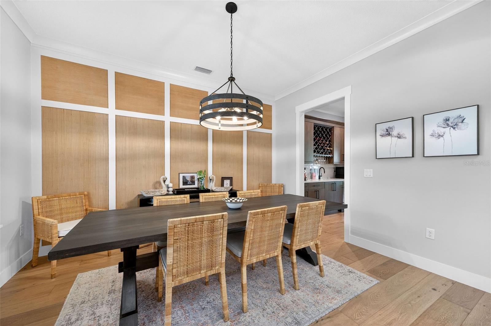 Image 4 of 61 For 427 Raehn Street