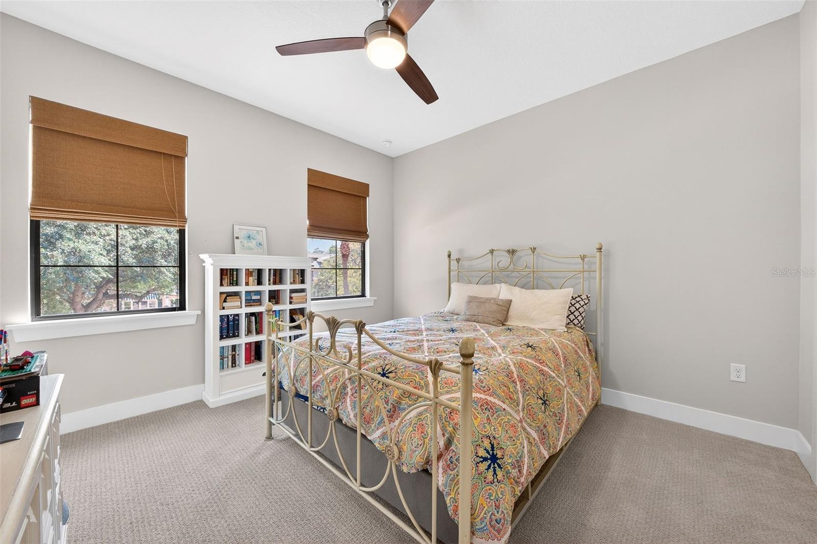 Image 41 of 61 For 427 Raehn Street