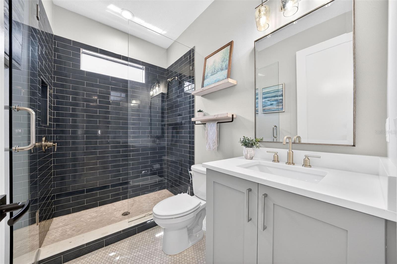 Image 42 of 61 For 427 Raehn Street