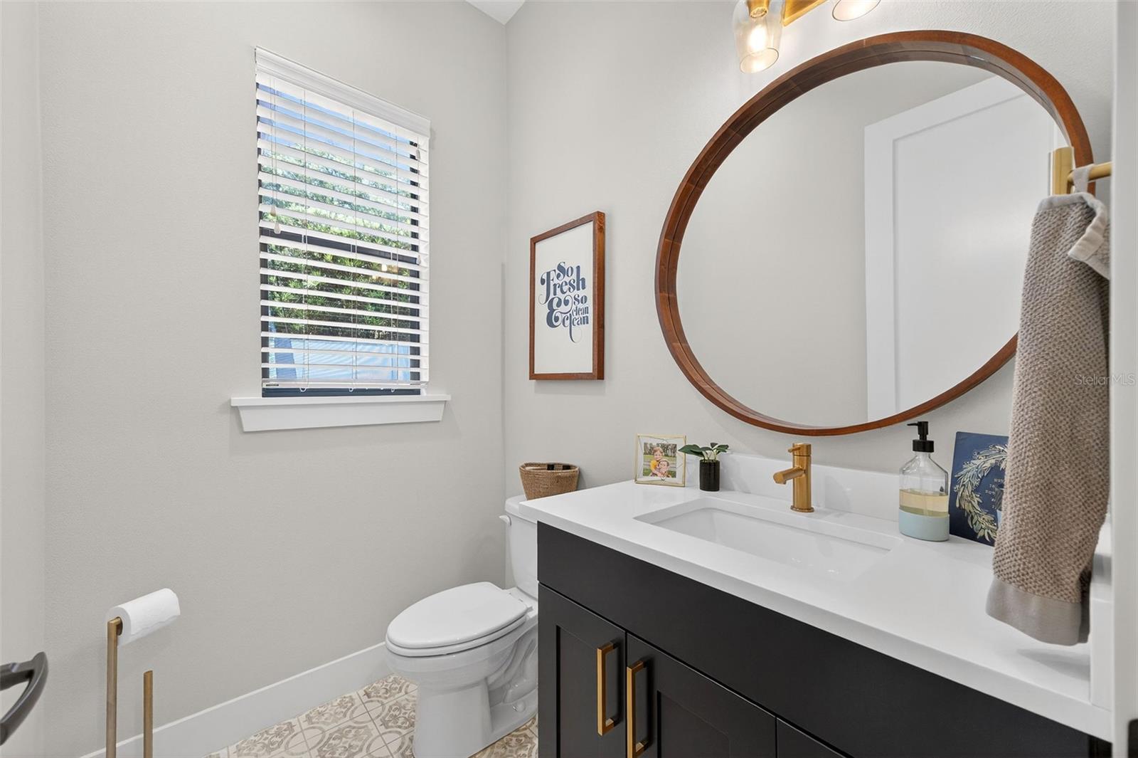 Image 43 of 61 For 427 Raehn Street