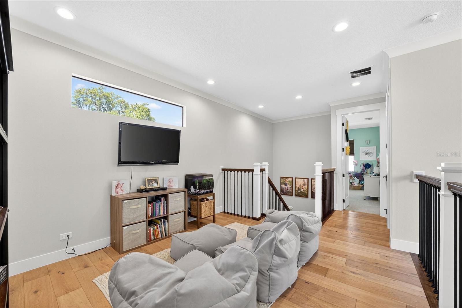 Image 46 of 61 For 427 Raehn Street