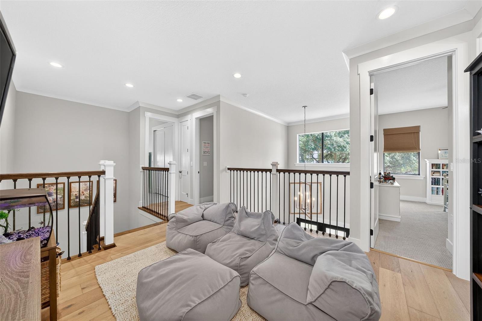 Image 47 of 61 For 427 Raehn Street