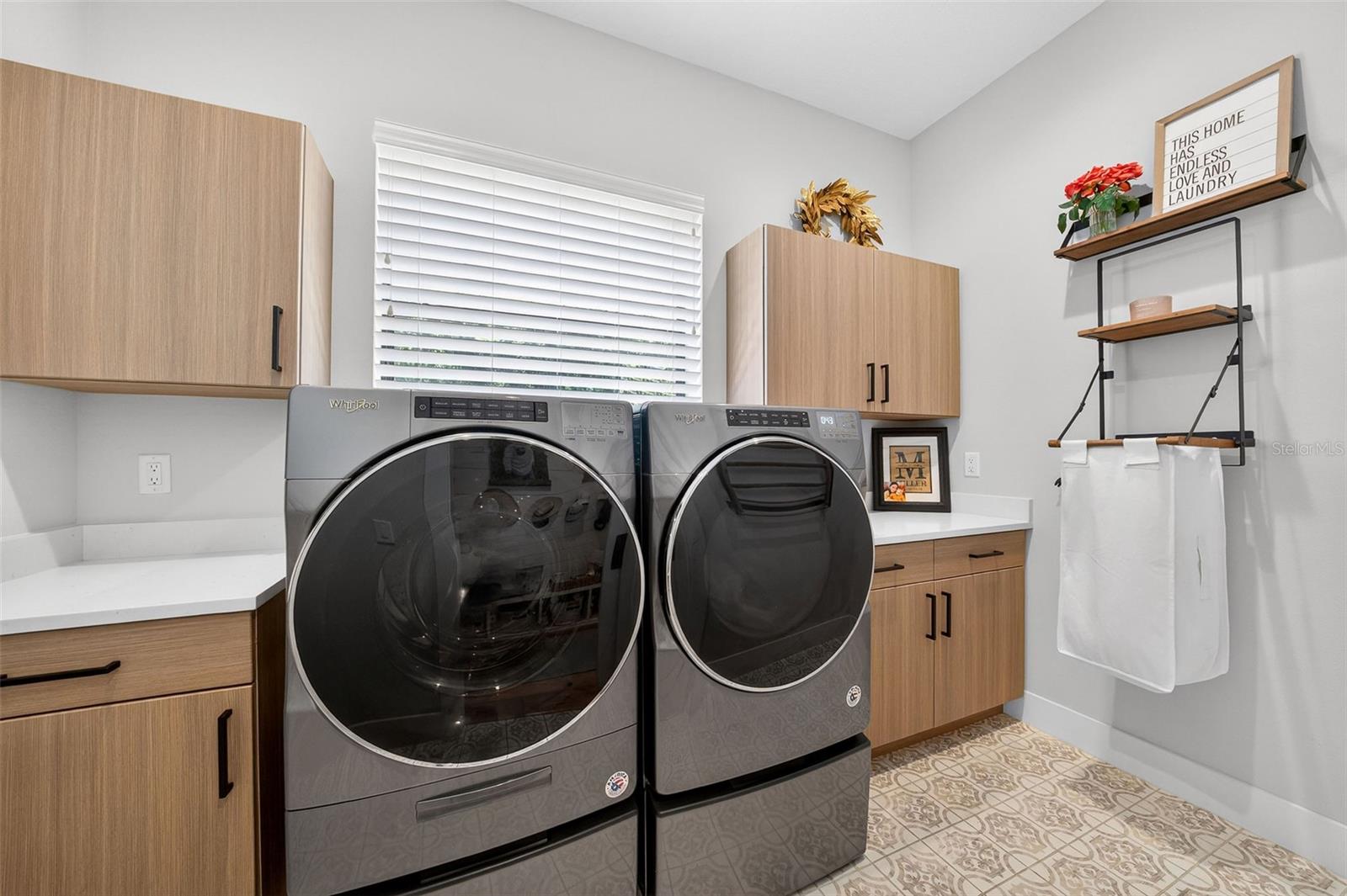 Image 50 of 61 For 427 Raehn Street