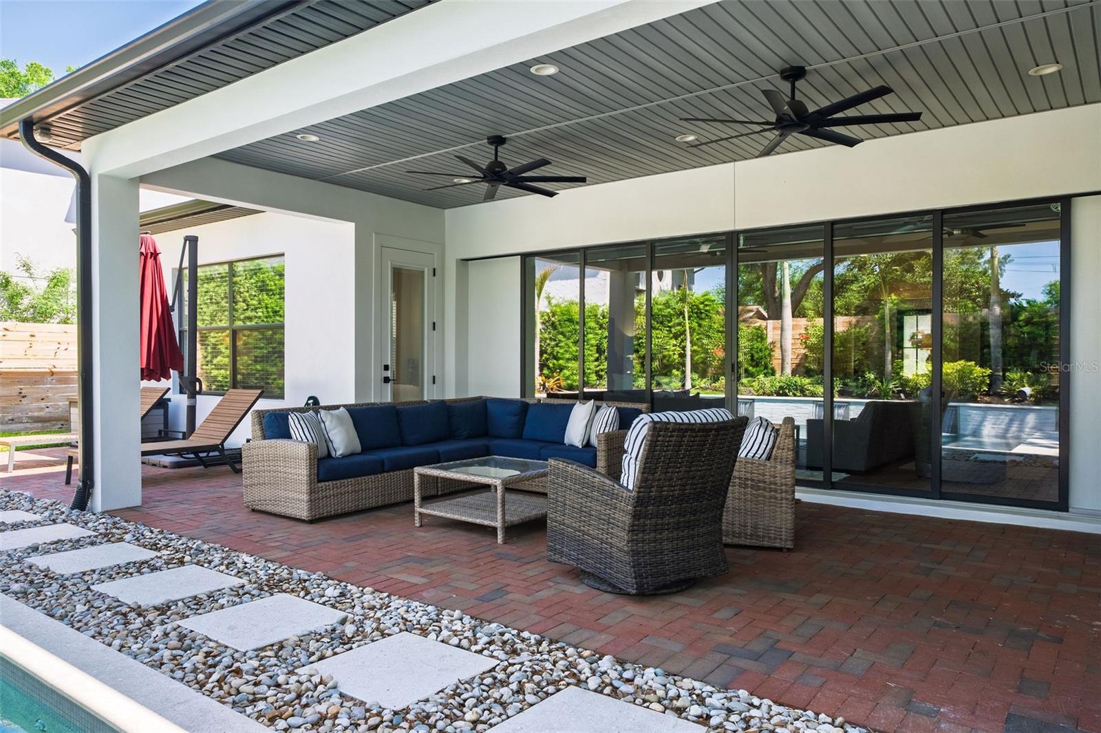 Image 52 of 61 For 427 Raehn Street