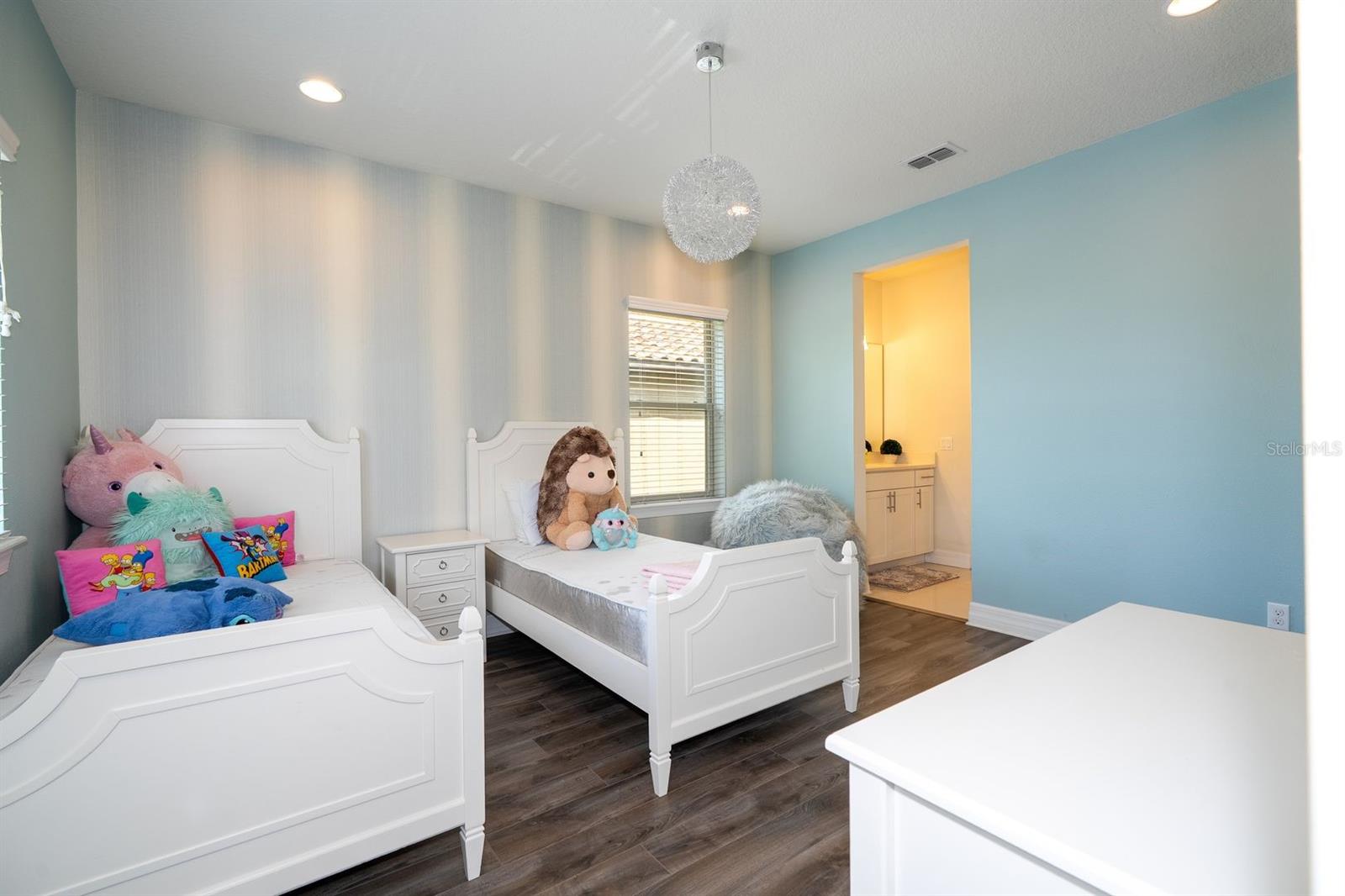 Image 44 of 63 For 11142 Lemon Lake Boulevard