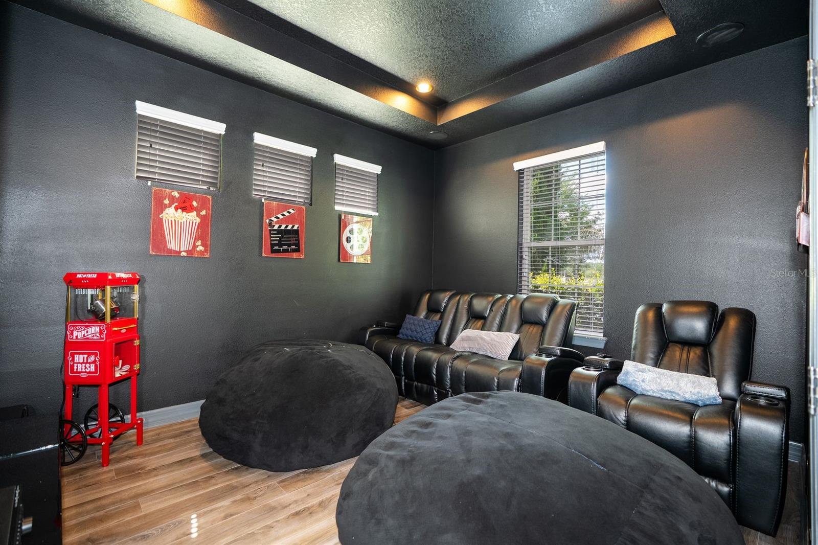 Image 7 of 63 For 11142 Lemon Lake Boulevard