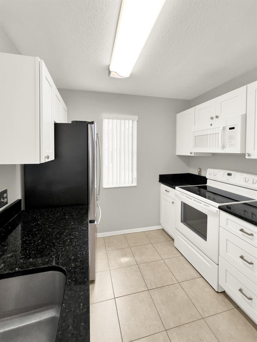 Image 14 of 51 For 652 Roaring Drive 230