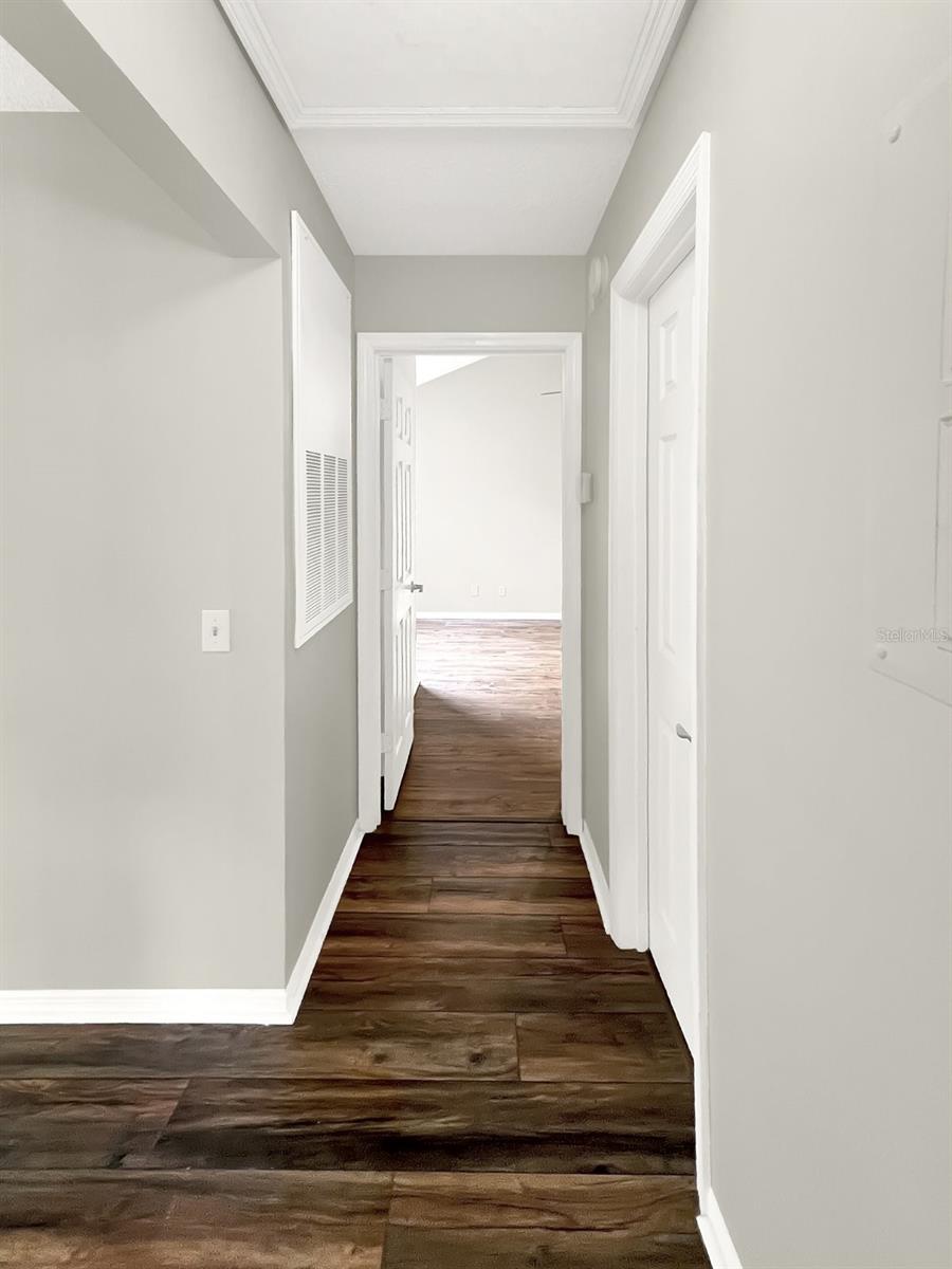 Image 18 of 51 For 652 Roaring Drive 230