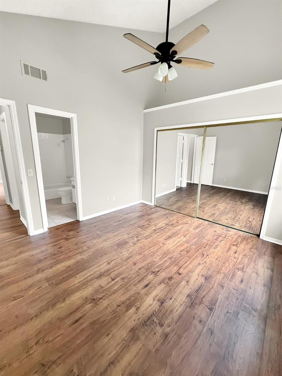 Image 19 of 51 For 652 Roaring Drive 230