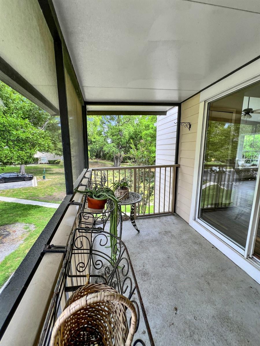 Image 23 of 51 For 652 Roaring Drive 230