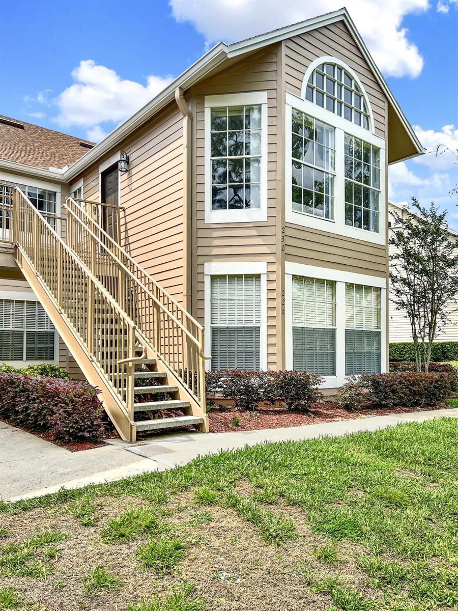 Image 25 of 51 For 652 Roaring Drive 230