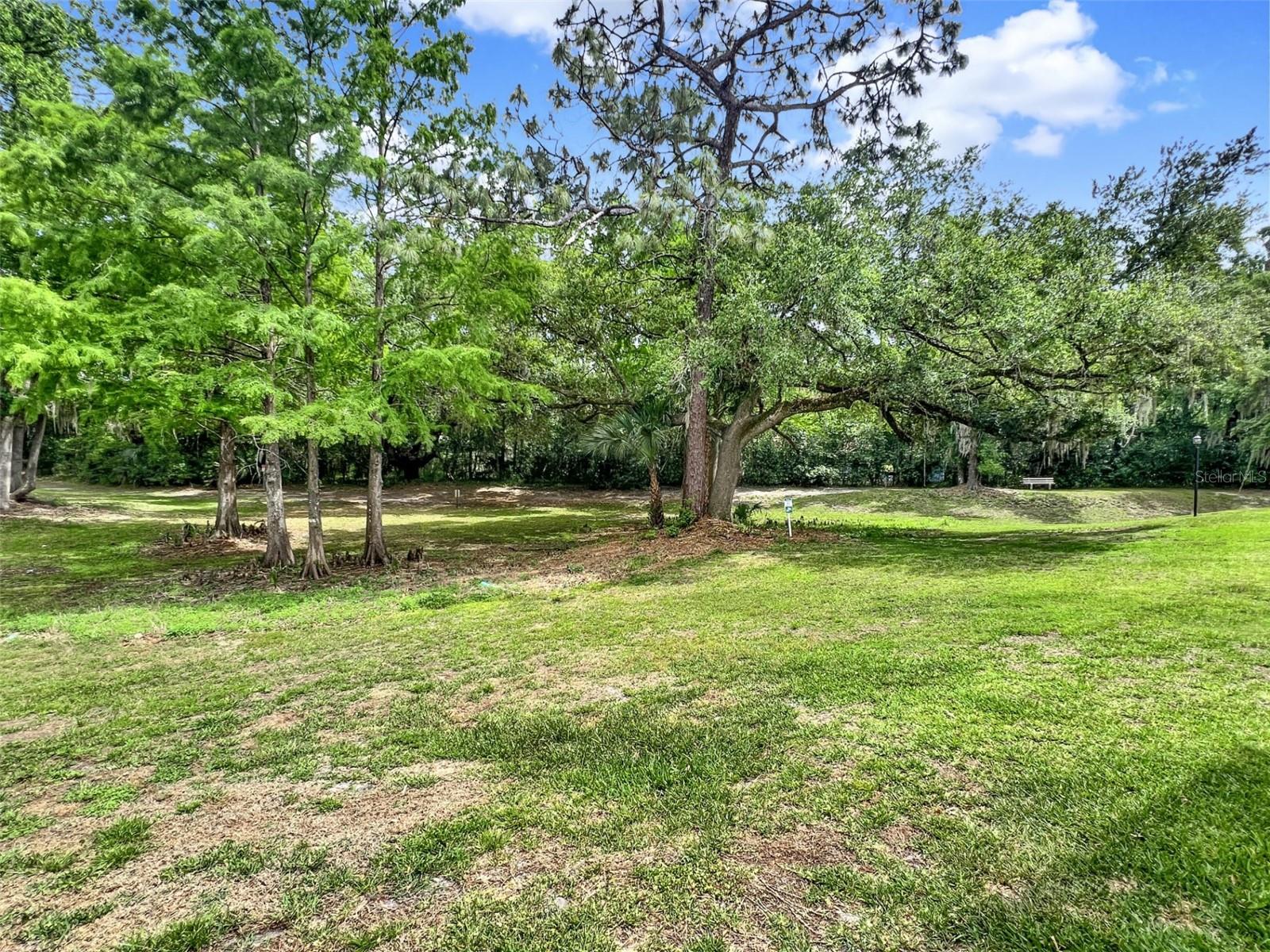 Image 26 of 51 For 652 Roaring Drive 230