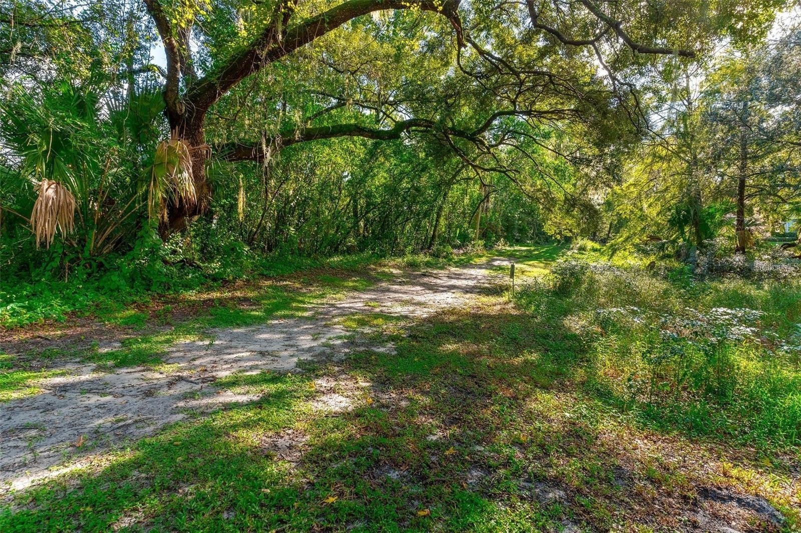 Image 31 of 51 For 652 Roaring Drive 230