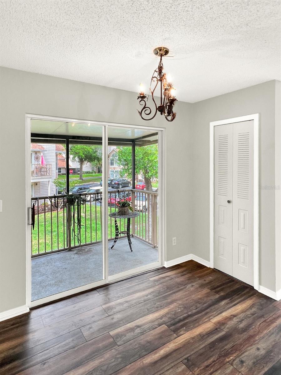 Image 9 of 51 For 652 Roaring Drive 230